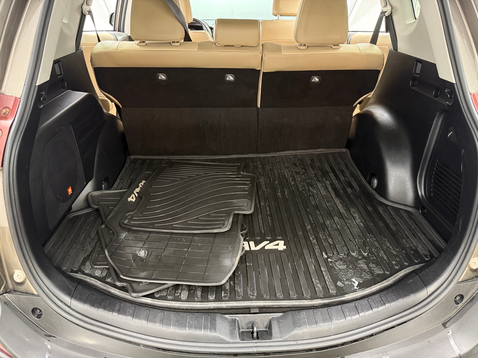 Thumbnail: 2013 Toyota RAV4 - 6