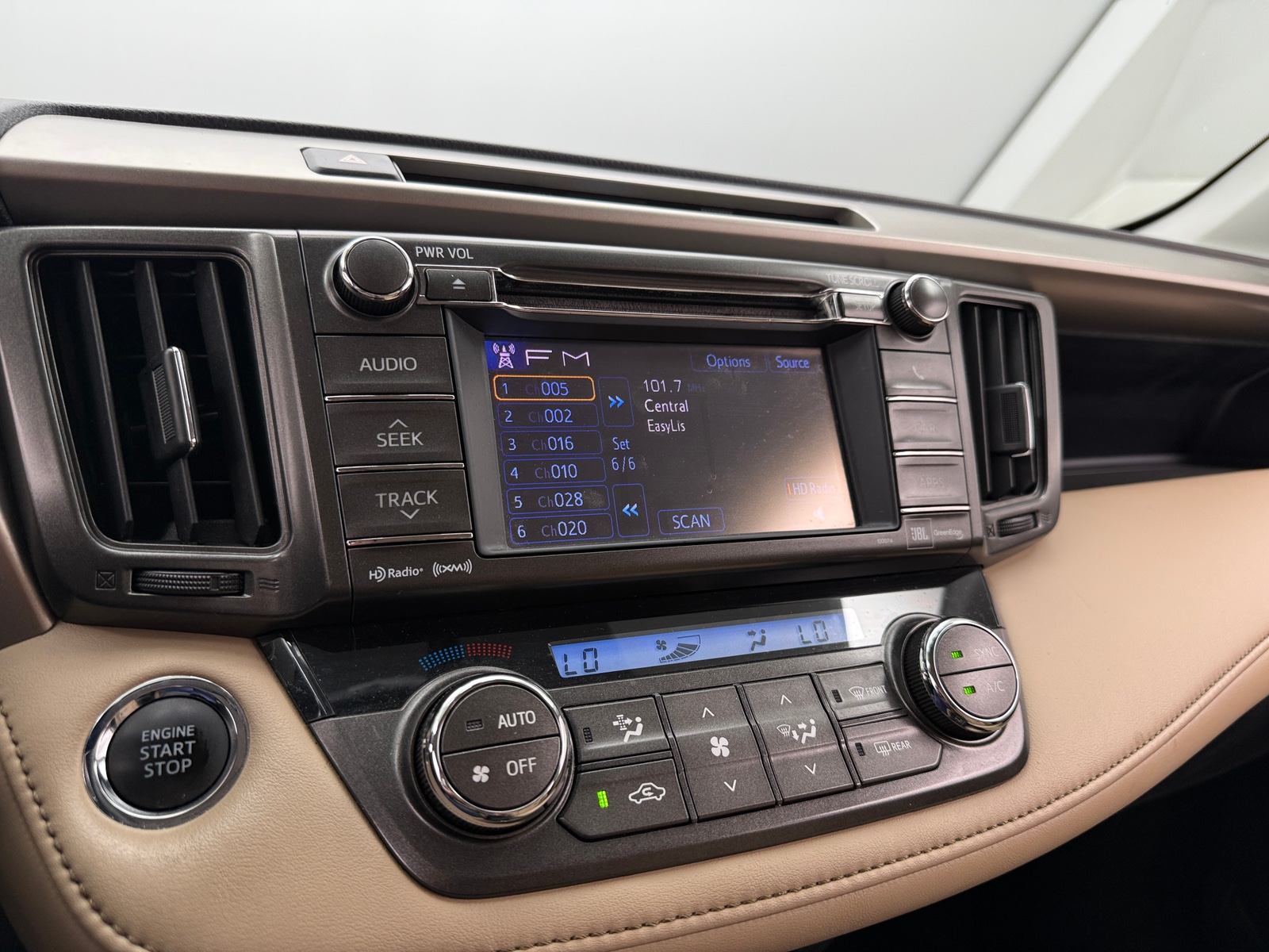Thumbnail: 2013 Toyota RAV4 - 3