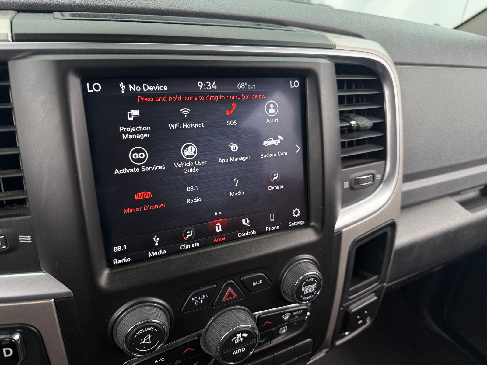Thumbnail: 2019 RAM 1500 Classic - 4