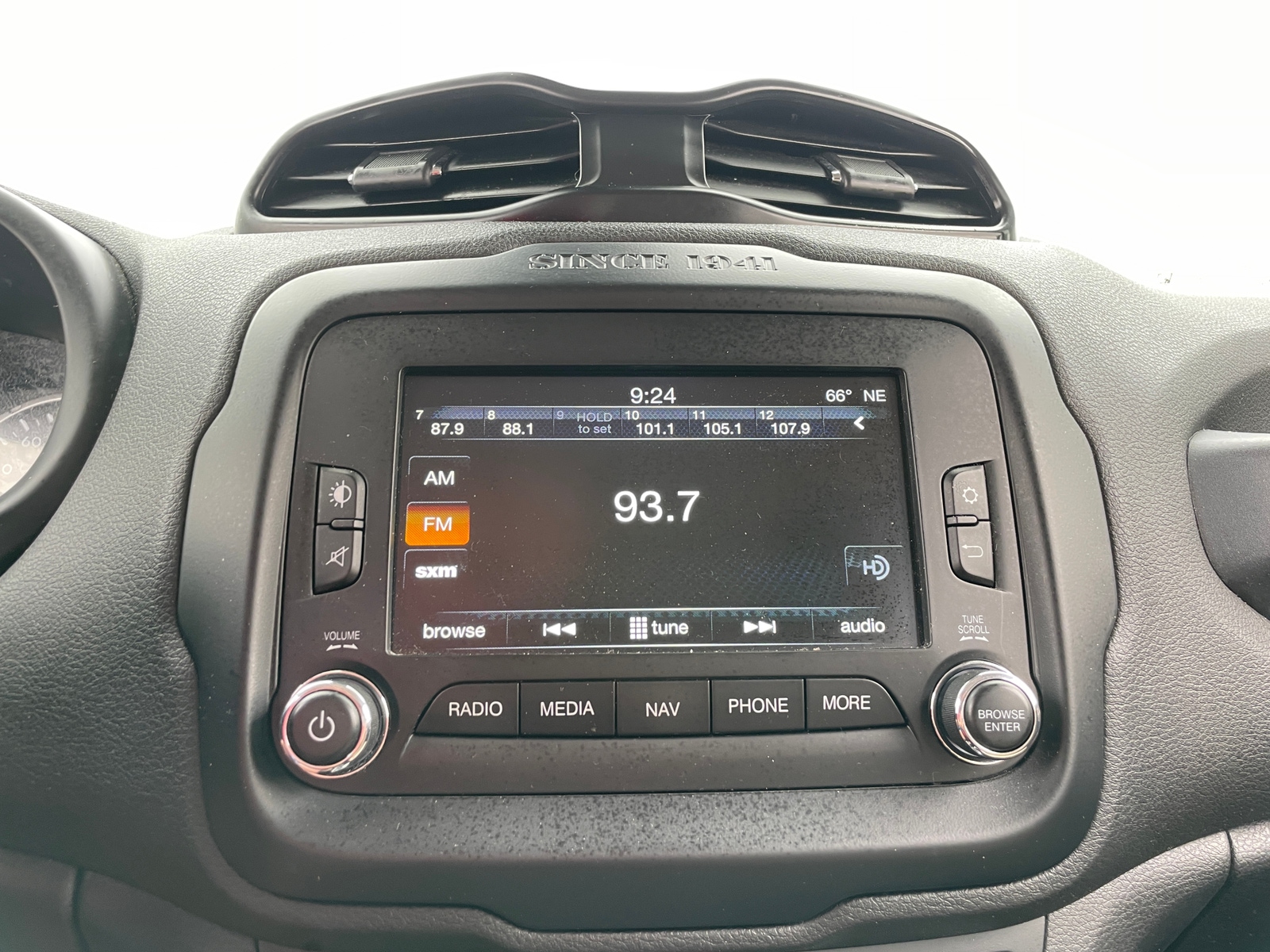 Thumbnail: 2015 Jeep Renegade - 4