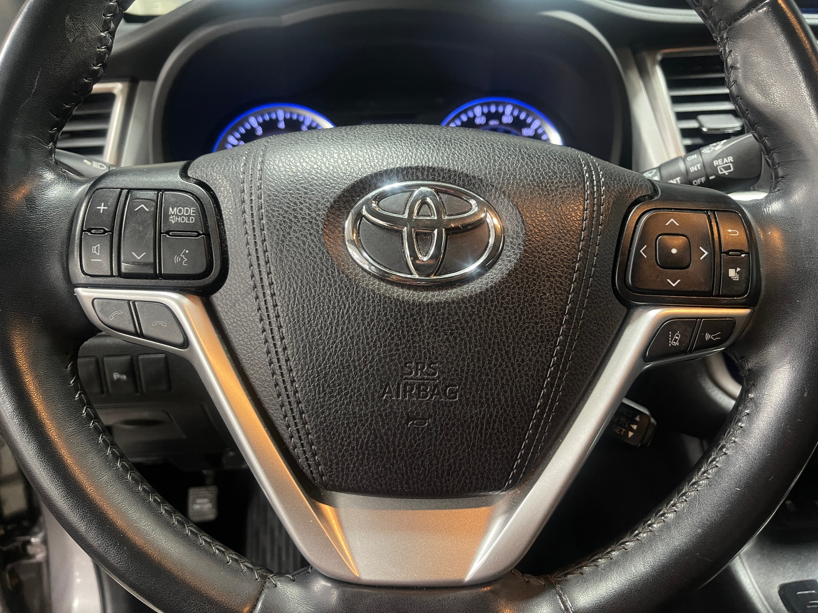Thumbnail: 2019 Toyota Highlander - 4