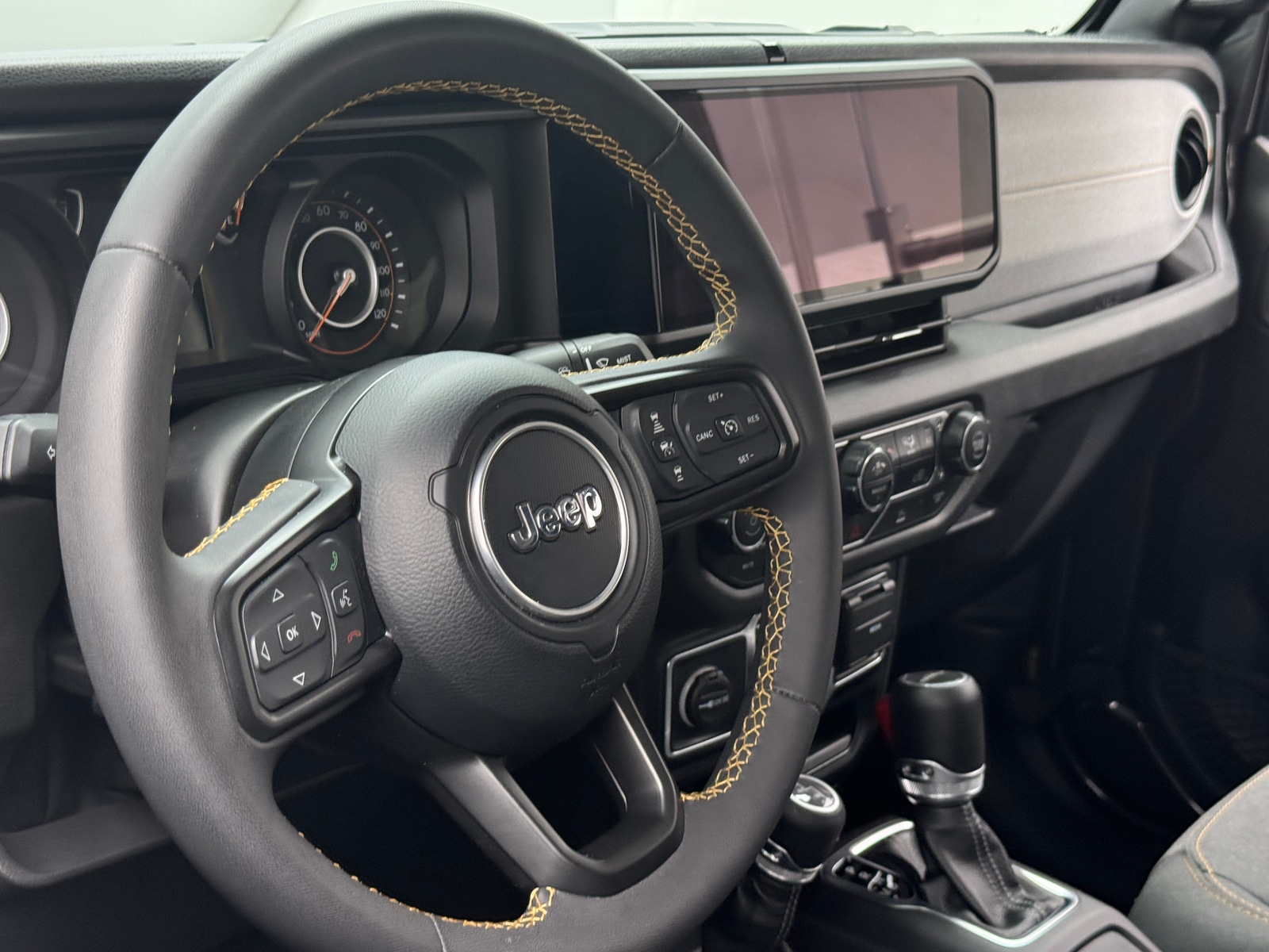Thumbnail: 2024 Jeep Gladiator - 5