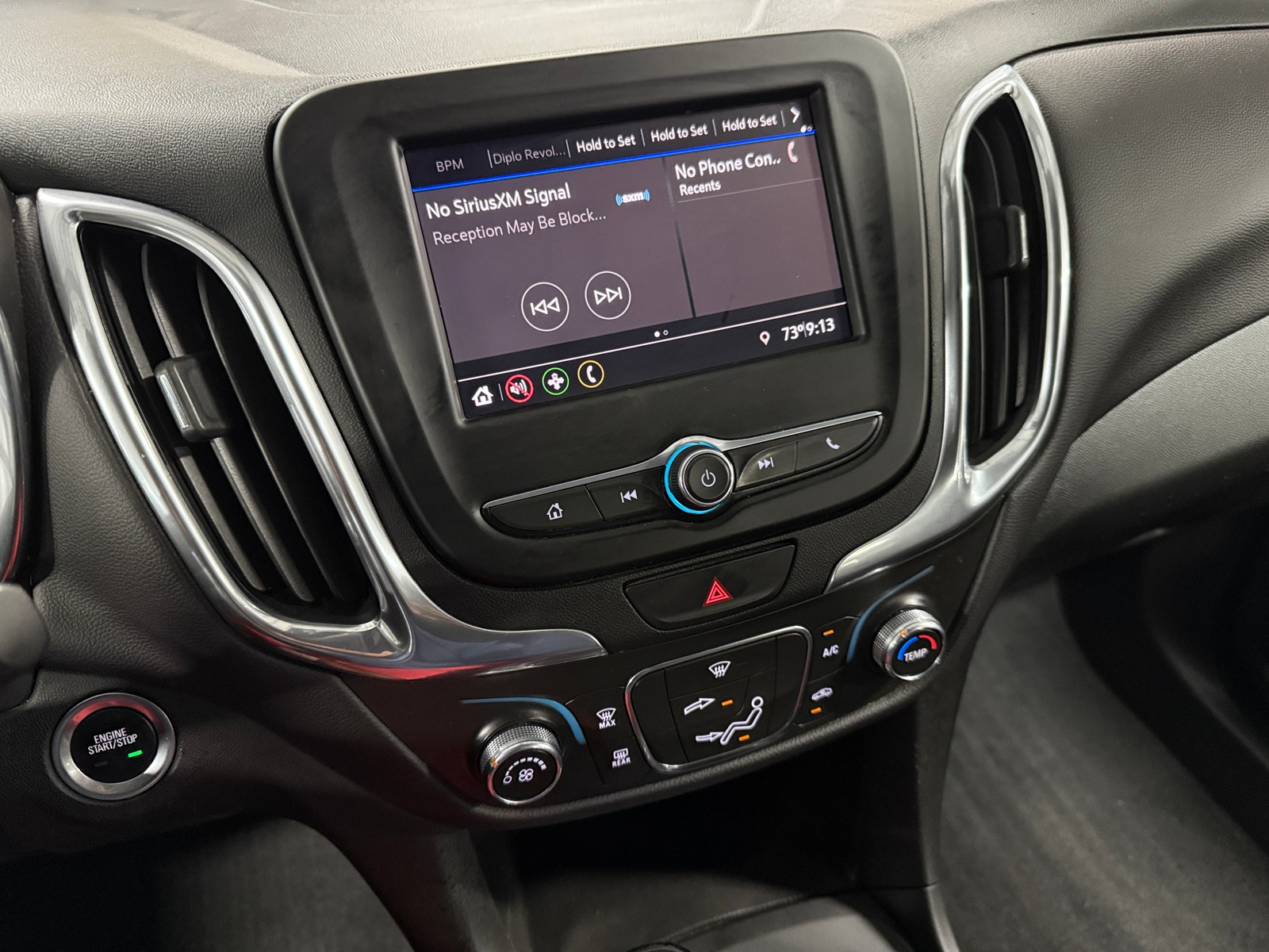 Thumbnail: 2021 Chevrolet Equinox - 4