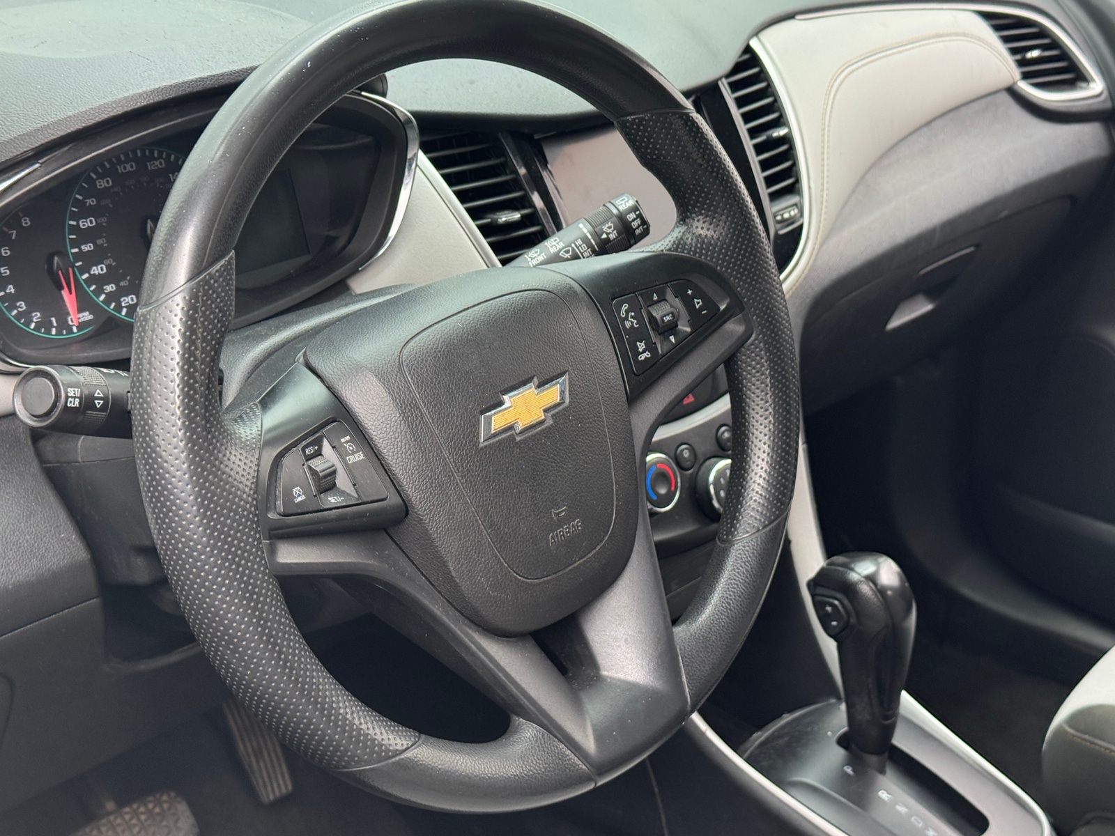 Thumbnail: 2021 Chevrolet Trax - 5