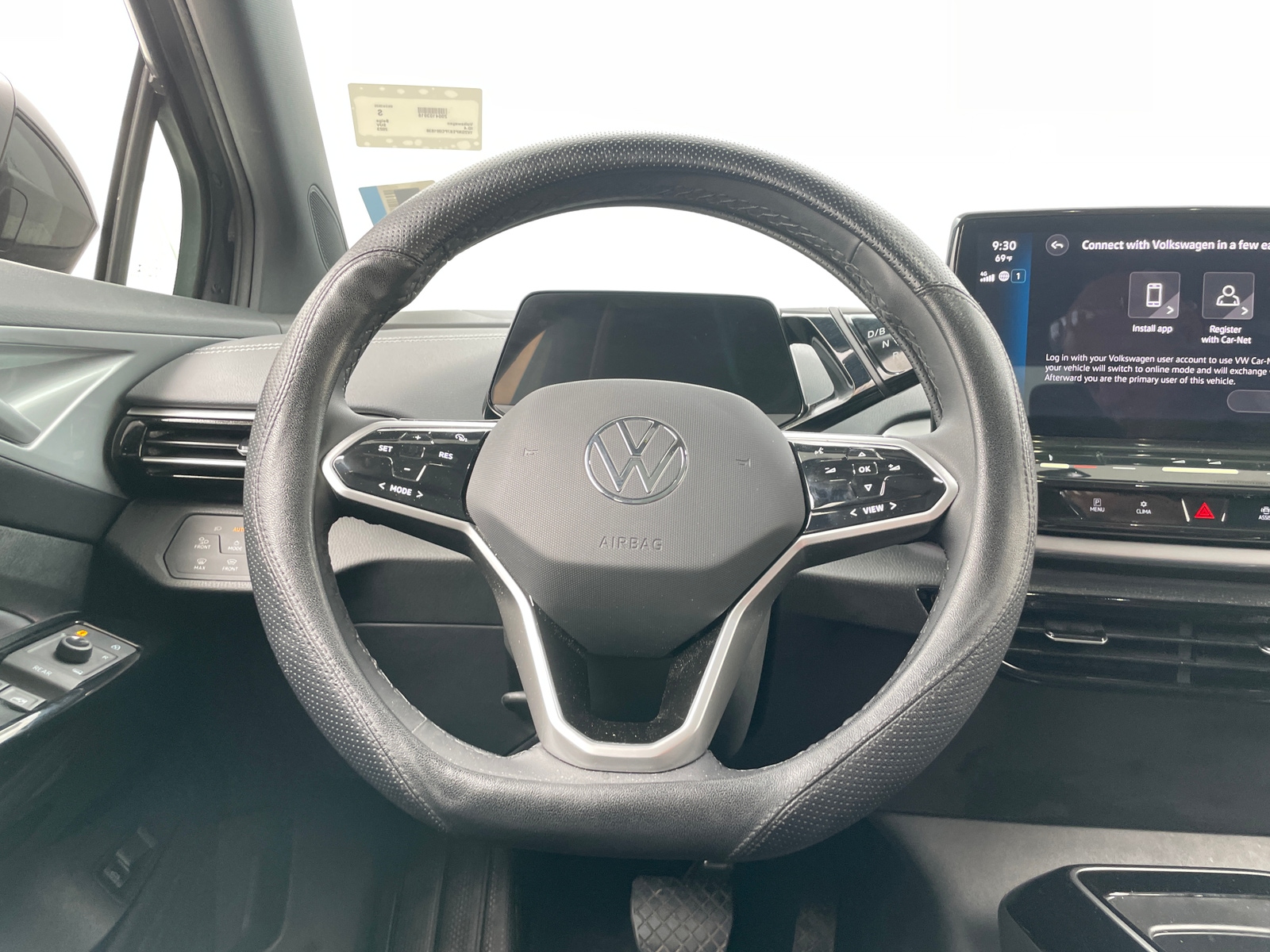 Thumbnail: 2023 Volkswagen ID.4 - 4