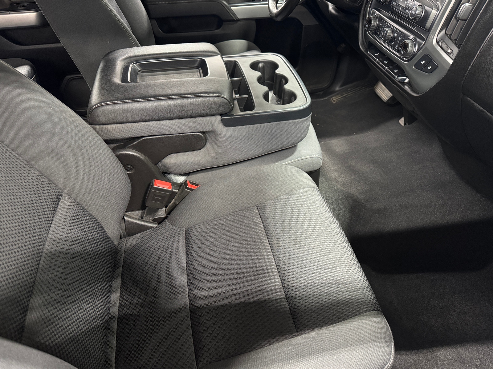 Thumbnail: 2018 Chevrolet Silverado 1500 - 2