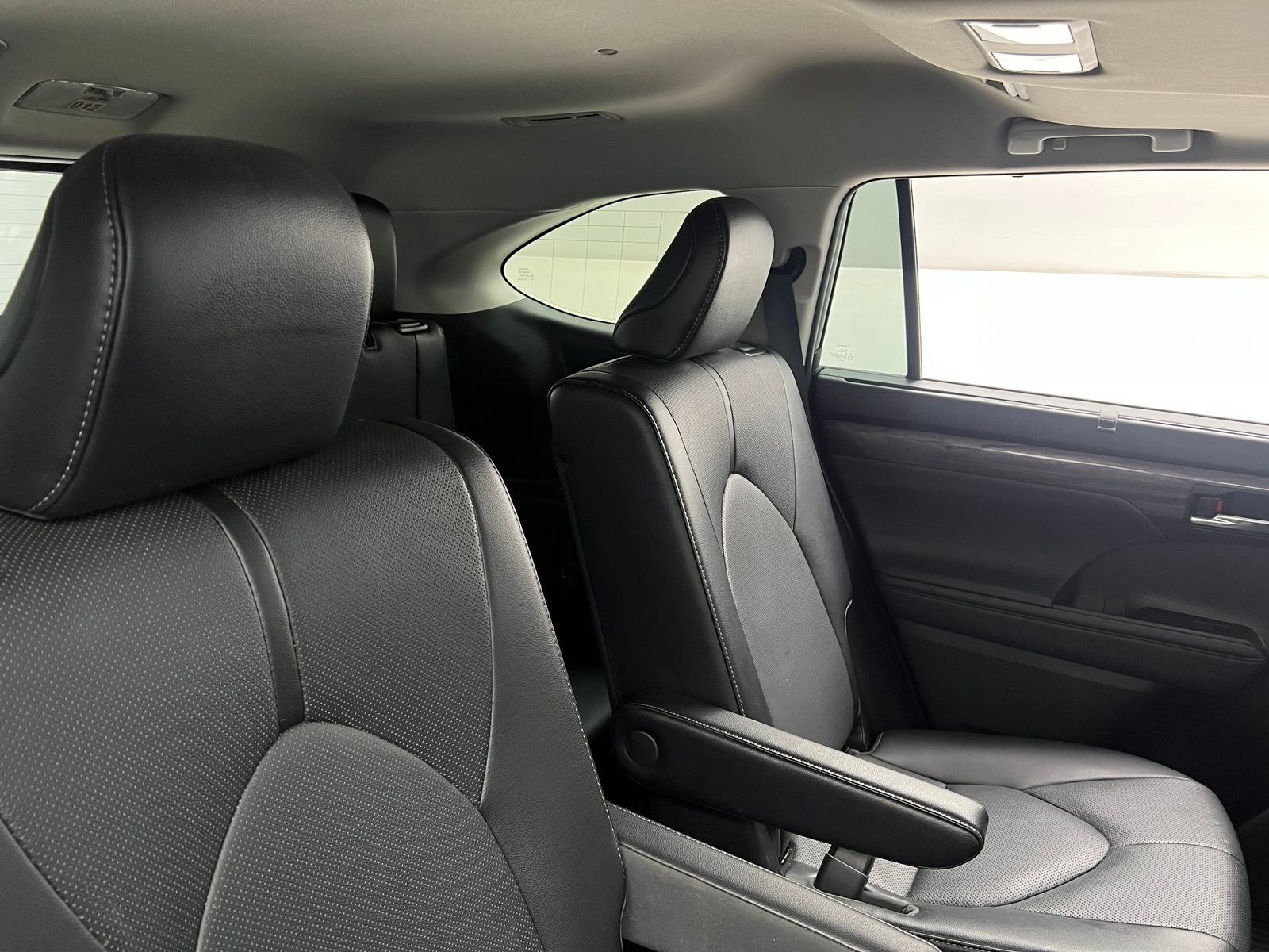 Thumbnail: 2022 Toyota Highlander - 5