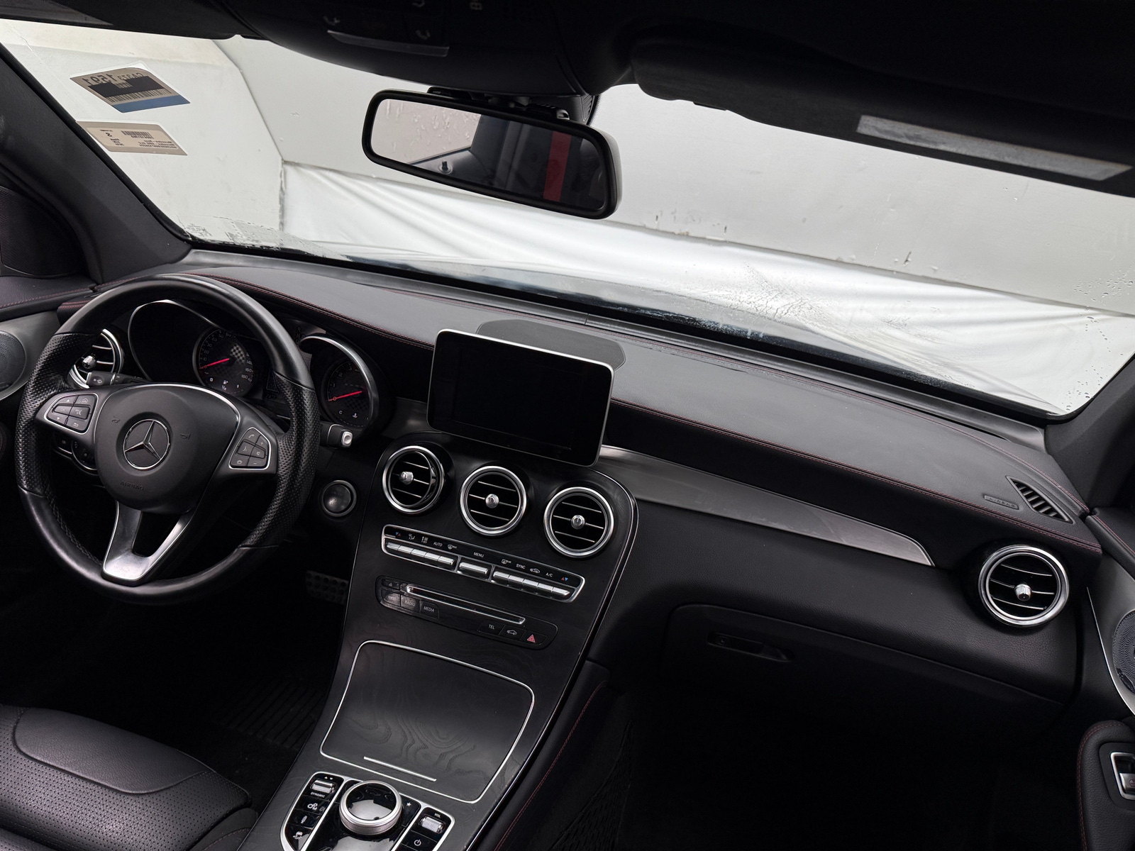 Thumbnail: 2019 Mercedes-Benz GLC - 2