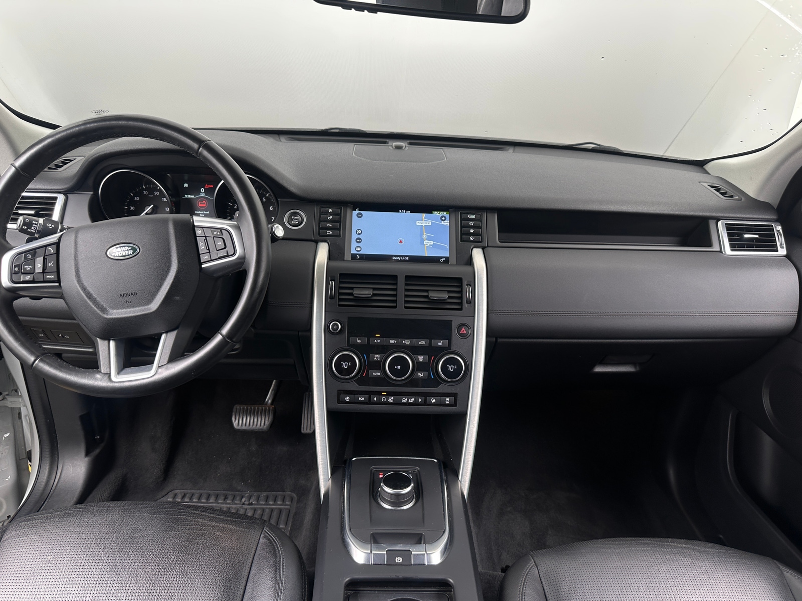 Thumbnail: 2019 Land Rover Discovery Sport - 2