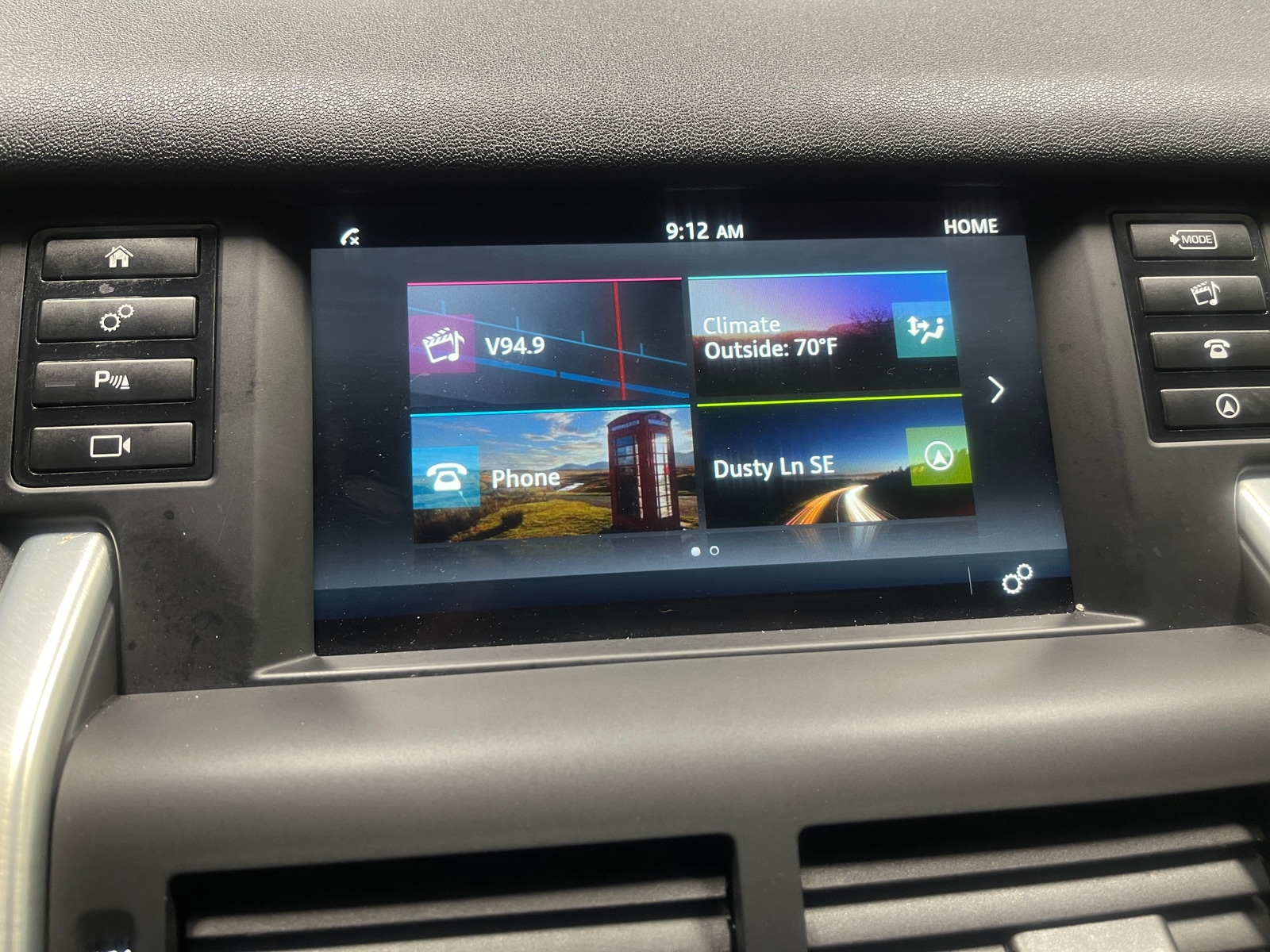 Thumbnail: 2019 Land Rover Discovery Sport - 3