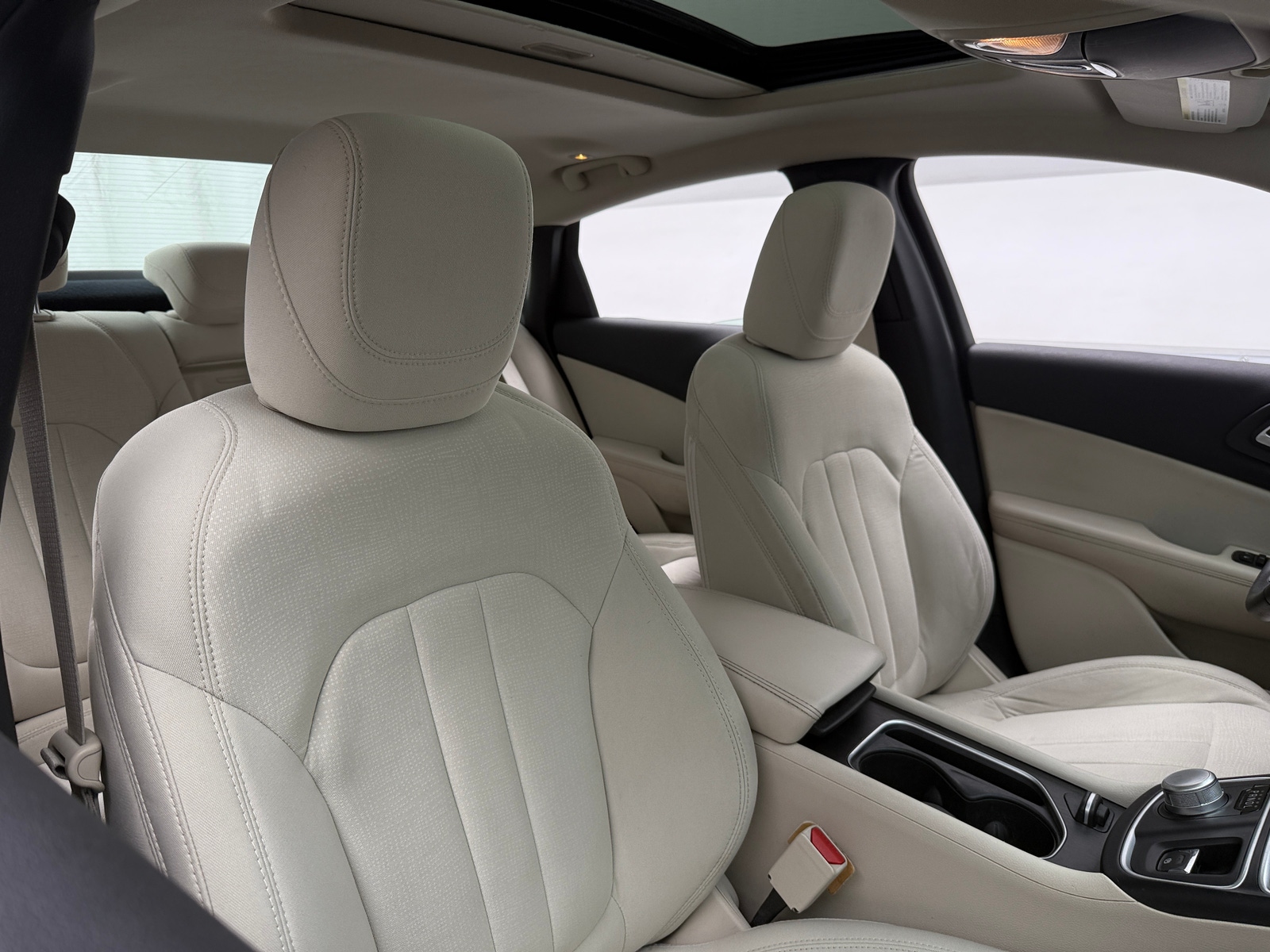 Thumbnail: 2015 Chrysler 200 - 2