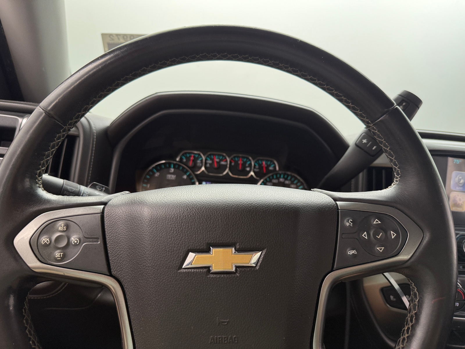 Thumbnail: 2017 Chevrolet Silverado 1500 - 4