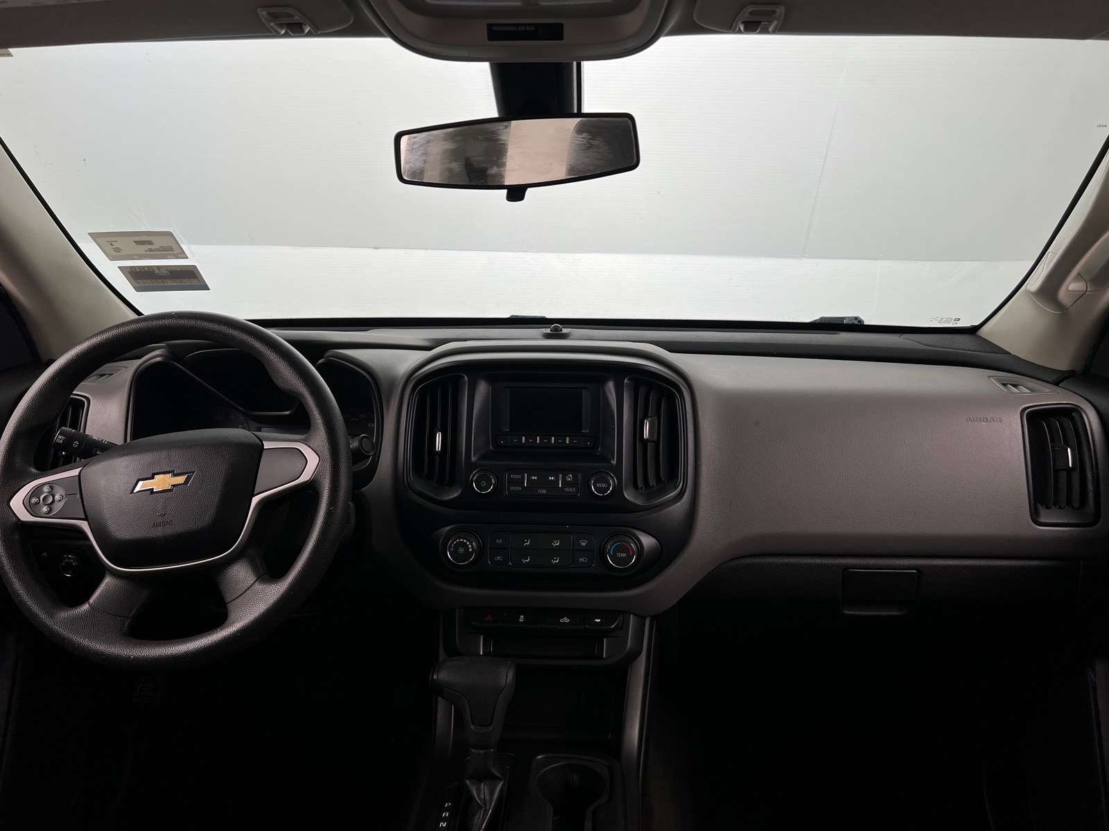 Thumbnail: 2017 Chevrolet Colorado - 3