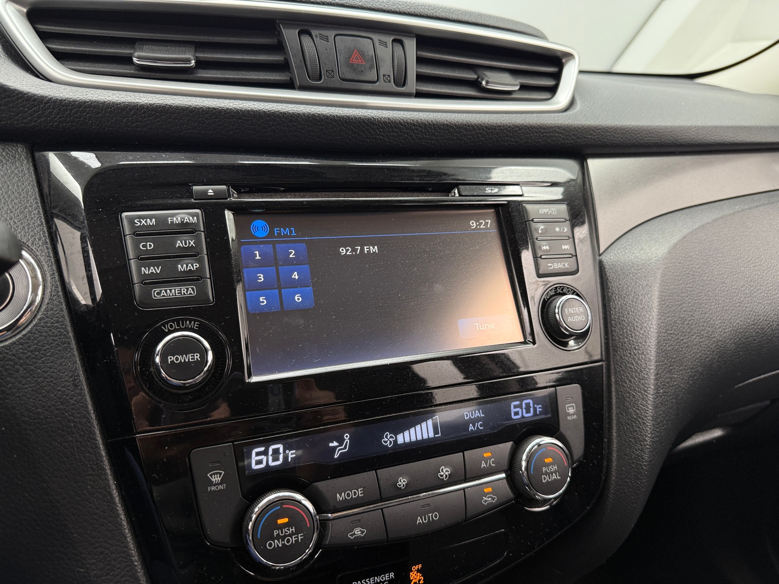 Thumbnail: 2016 Nissan Rogue - 4