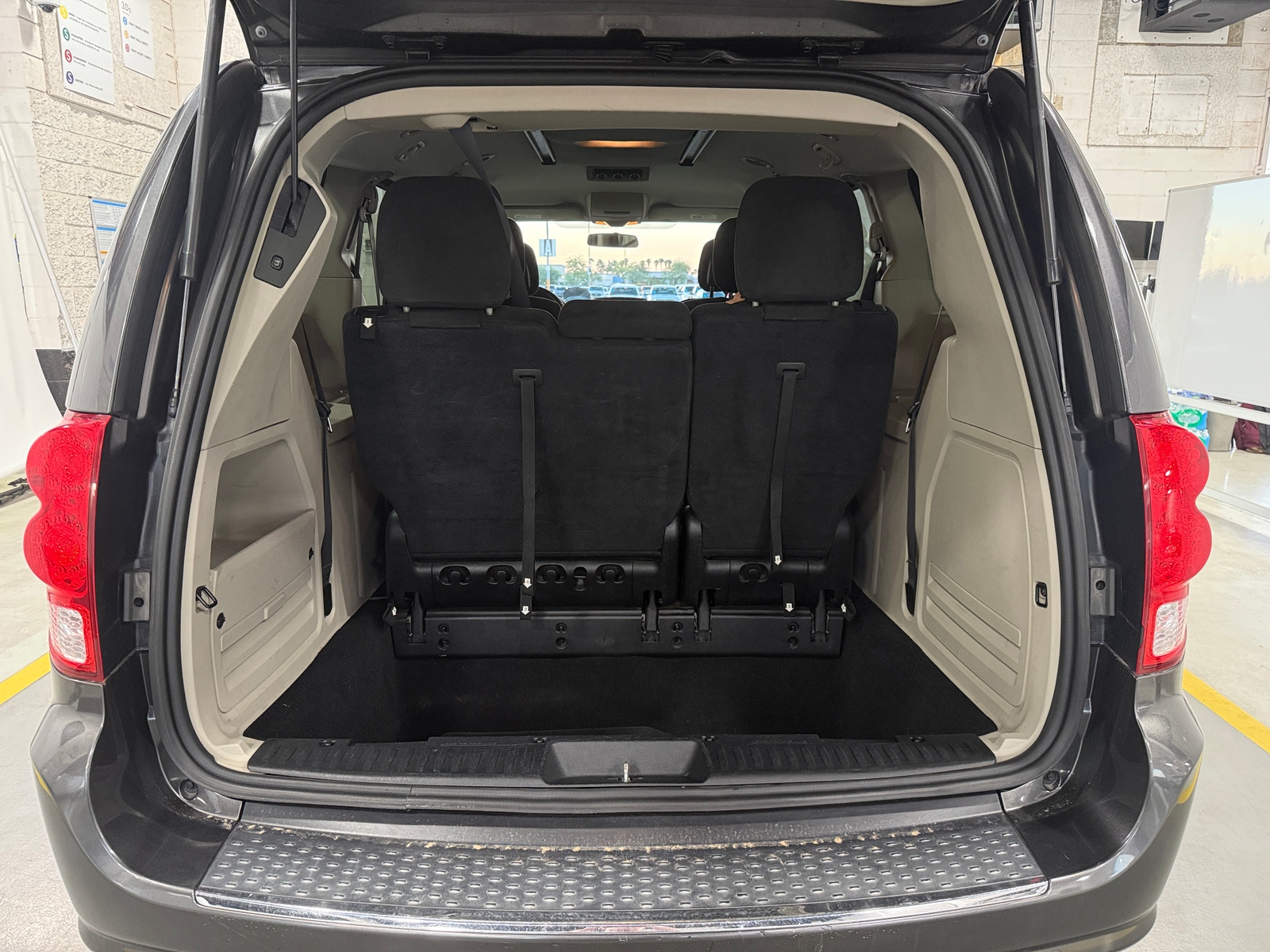 Thumbnail: 2016 Dodge Grand Caravan - 7