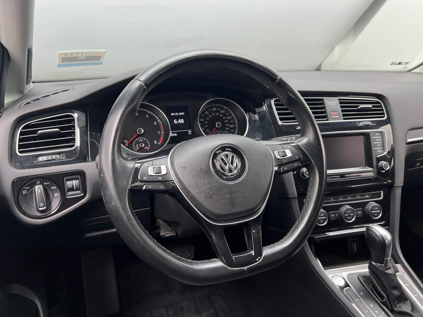 Thumbnail: 2015 Volkswagen Golf - 4