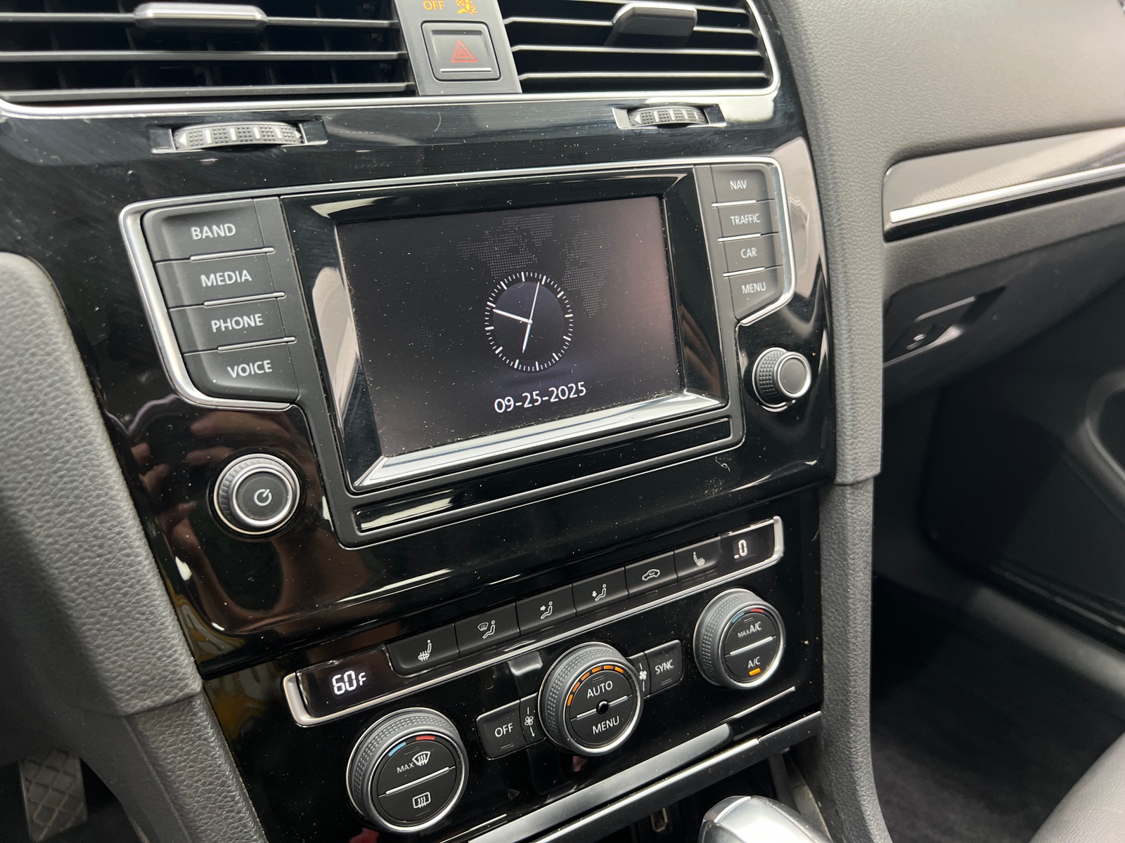 Thumbnail: 2015 Volkswagen Golf - 3