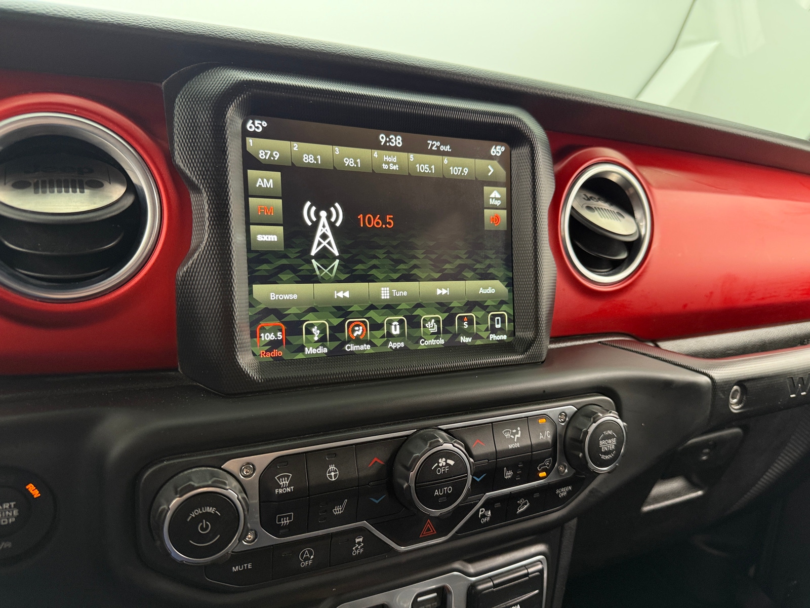 Thumbnail: 2018 Jeep Wrangler - 4