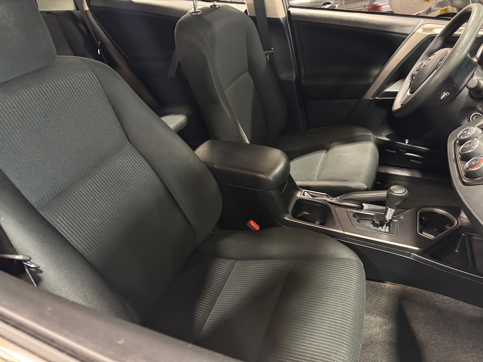 Thumbnail: 2016 Toyota RAV4 - 2