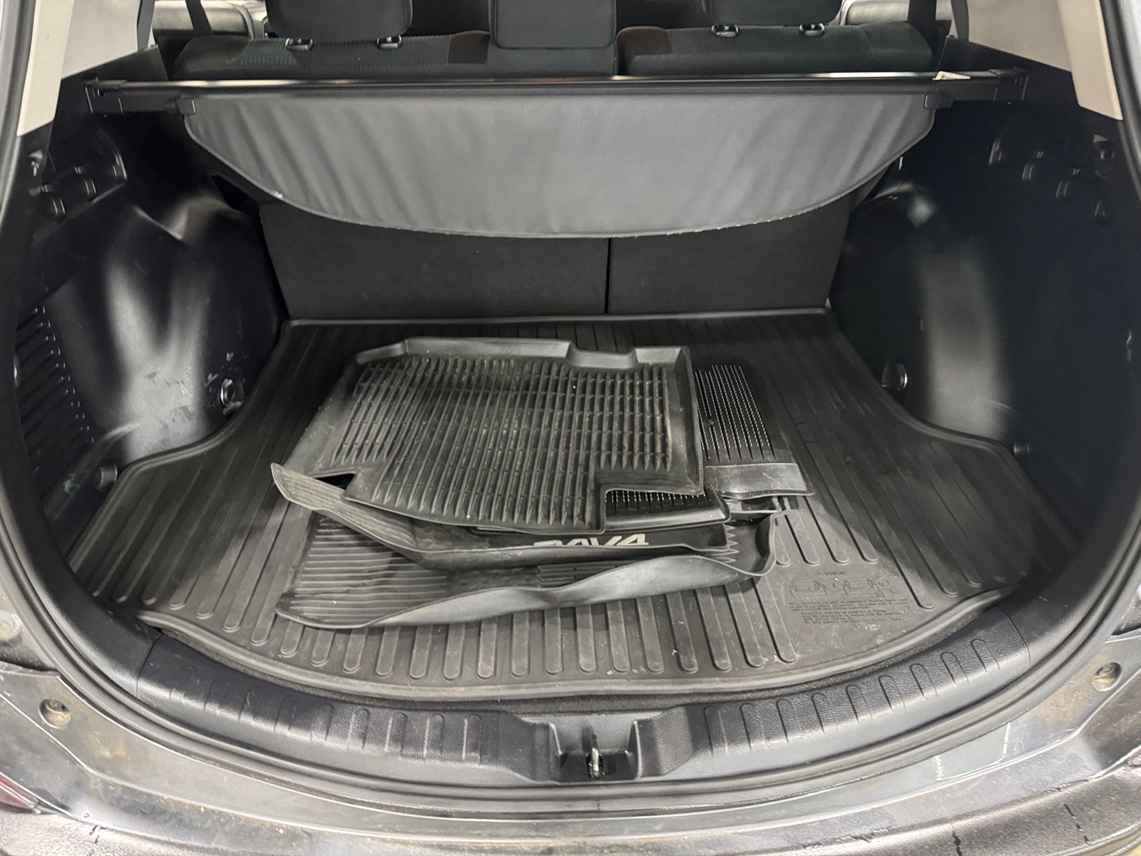 Thumbnail: 2016 Toyota RAV4 - 7