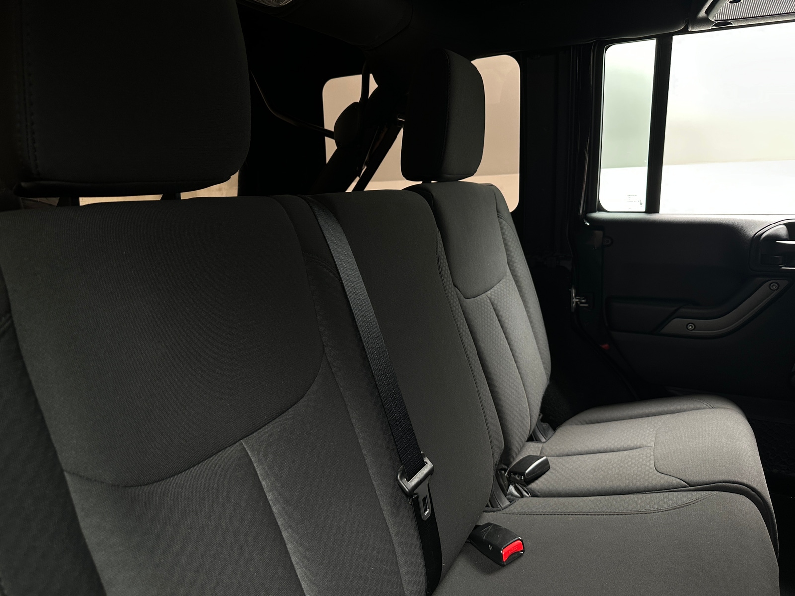 Thumbnail: 2016 Jeep Wrangler - 6