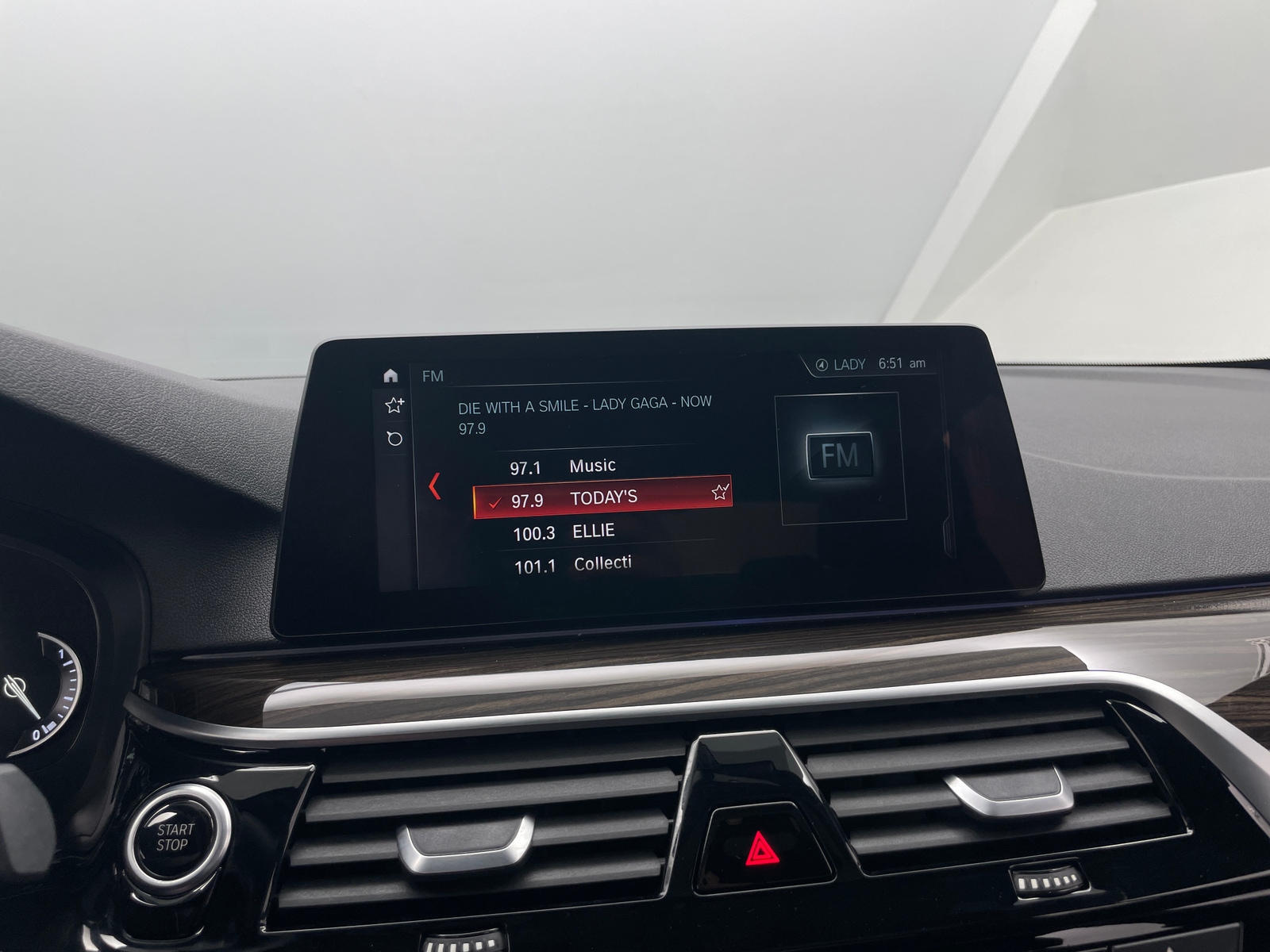 Thumbnail: 2018 BMW 5 Series - 3