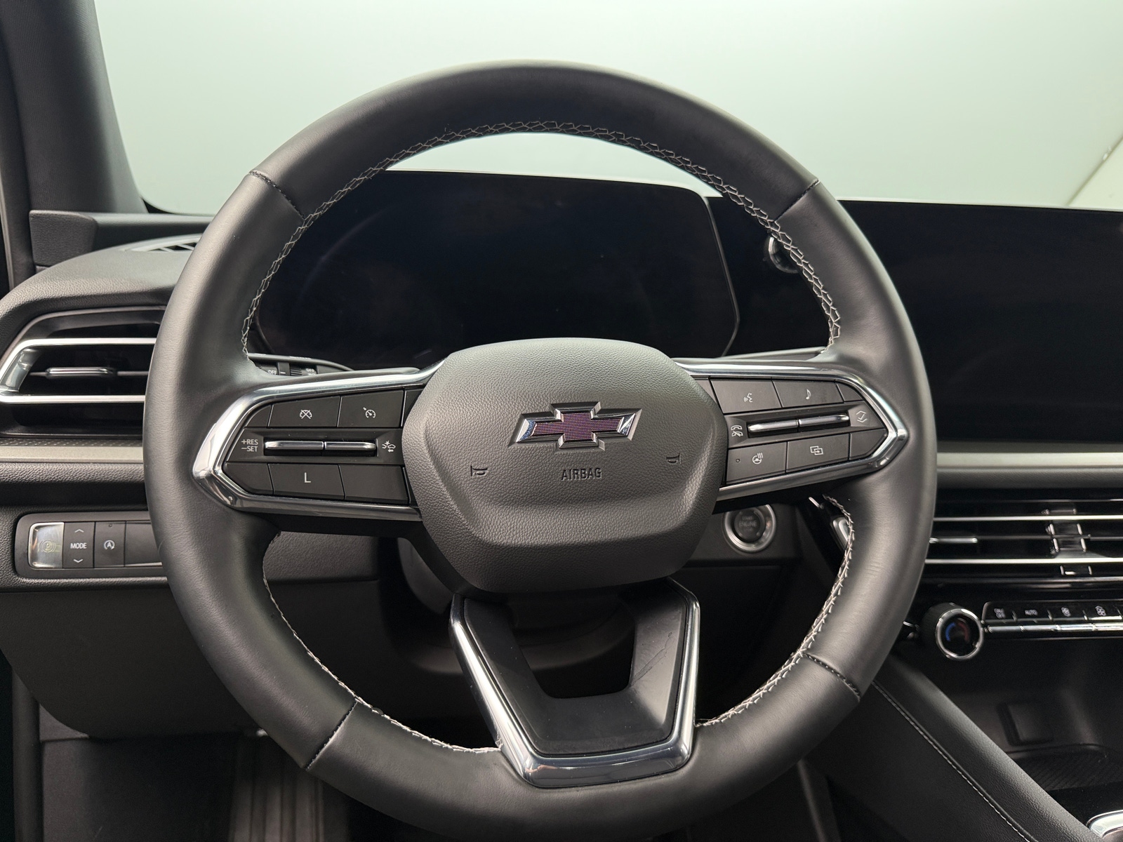 Thumbnail: 2024 Chevrolet Traverse - 5
