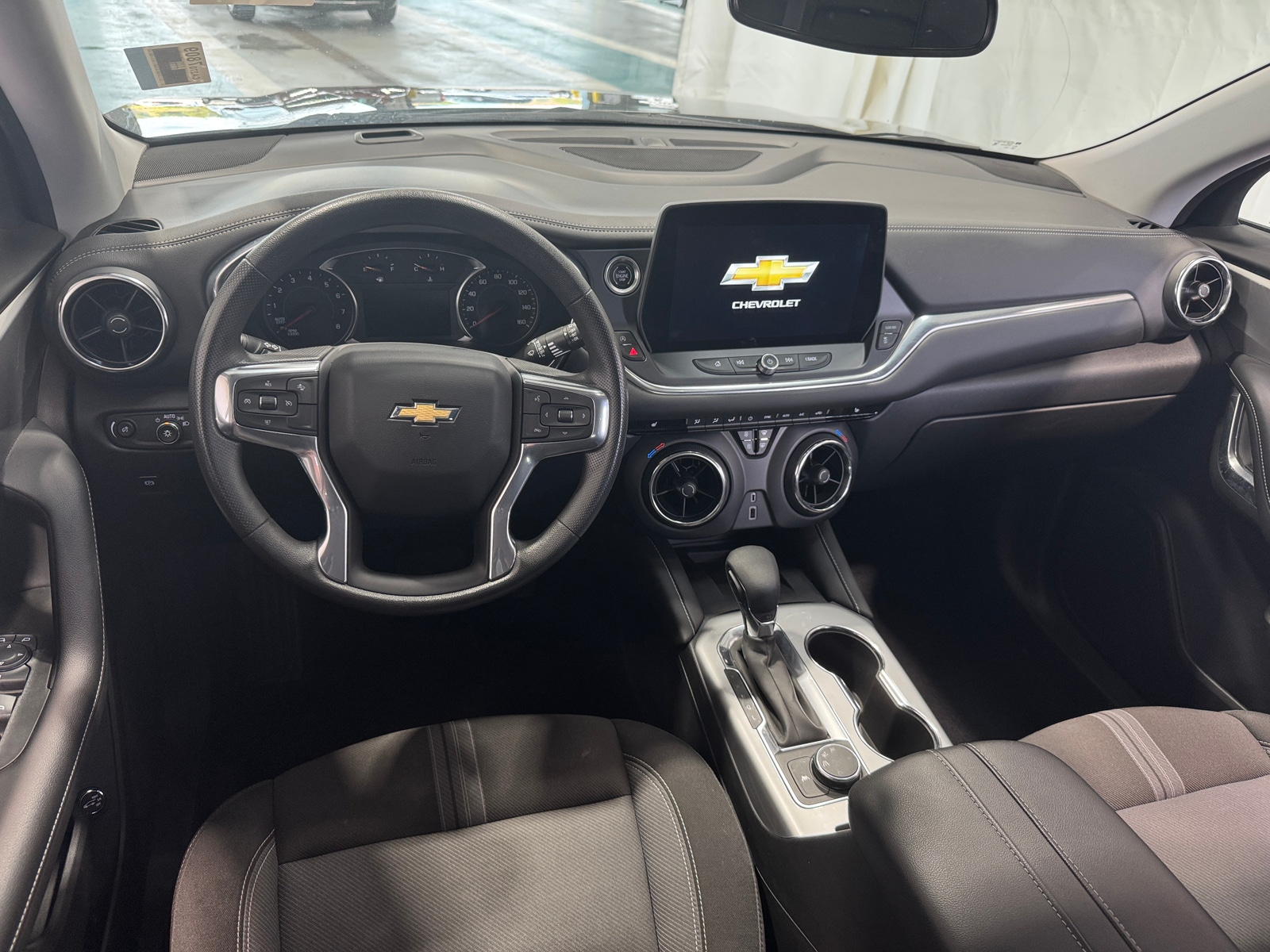 Thumbnail: 2023 Chevrolet Blazer - 3
