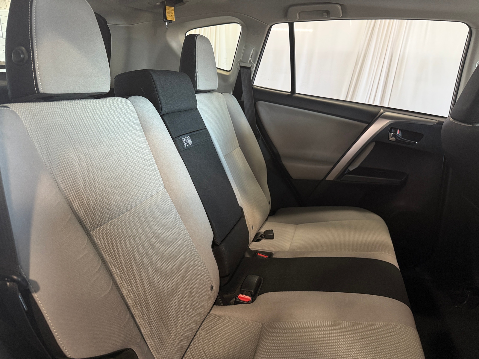 Thumbnail: 2016 Toyota RAV4 - 6