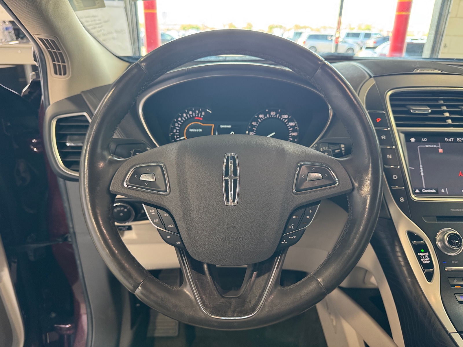 Thumbnail: 2017 Lincoln MKX - 4