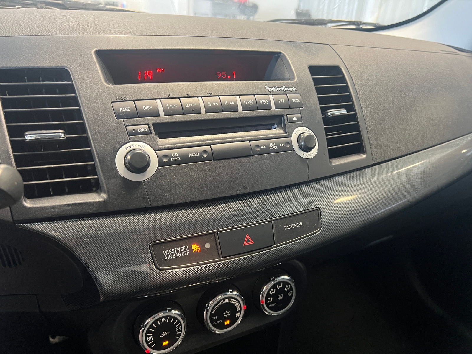 Thumbnail: 2010 Mitsubishi Lancer - 4