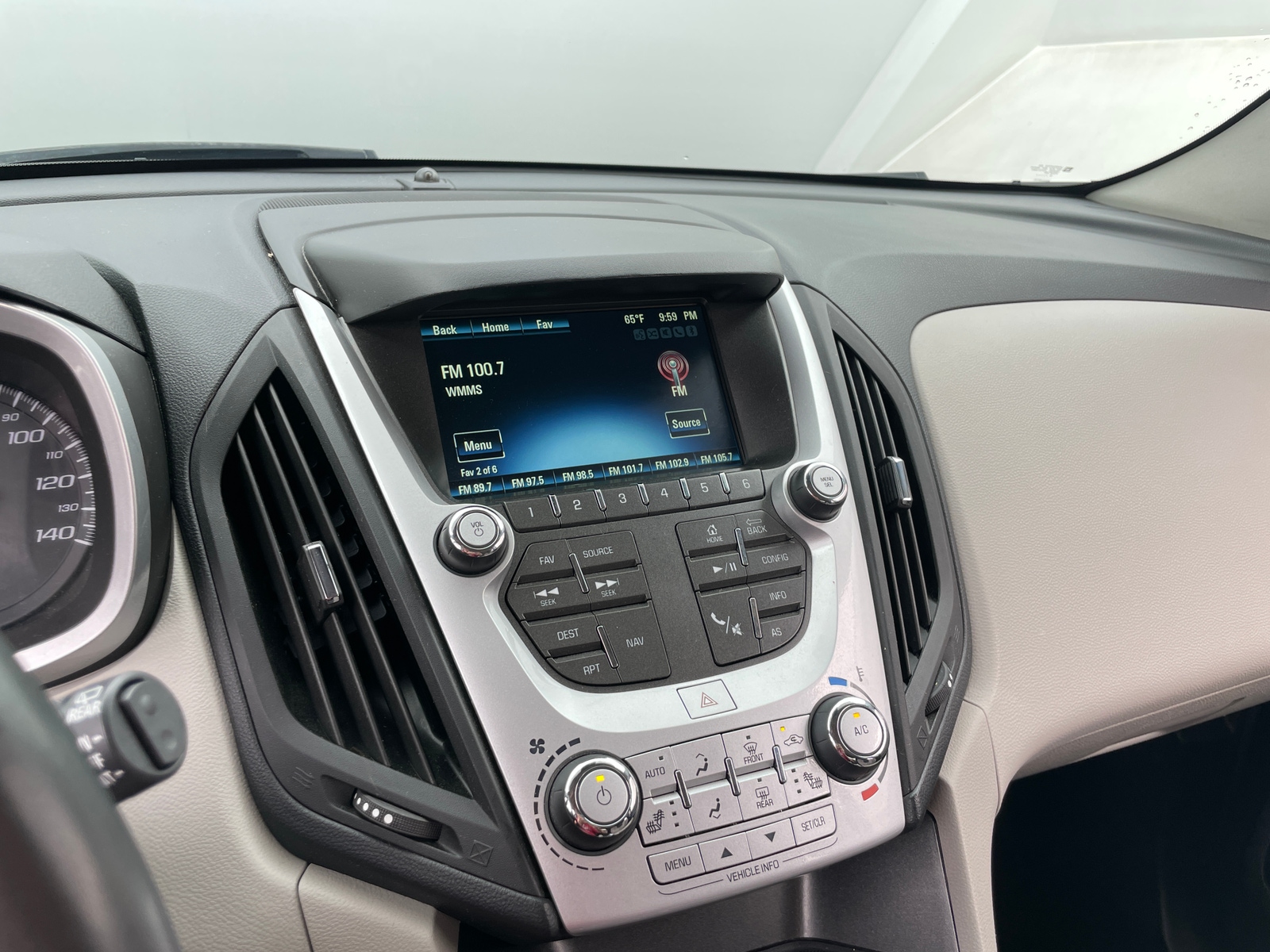 Thumbnail: 2016 Chevrolet Equinox - 4
