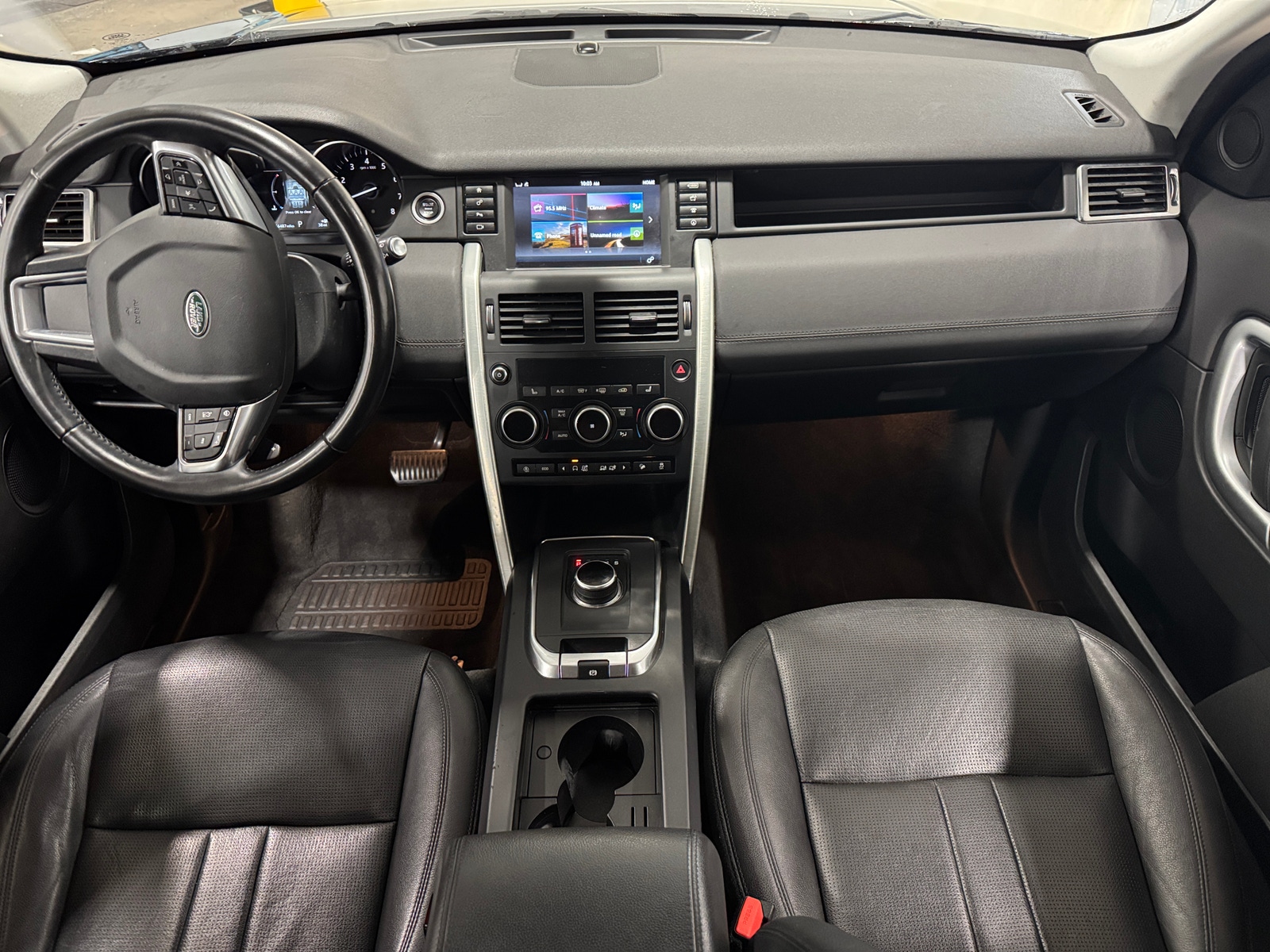 Thumbnail: 2018 Land Rover Discovery Sport - 2