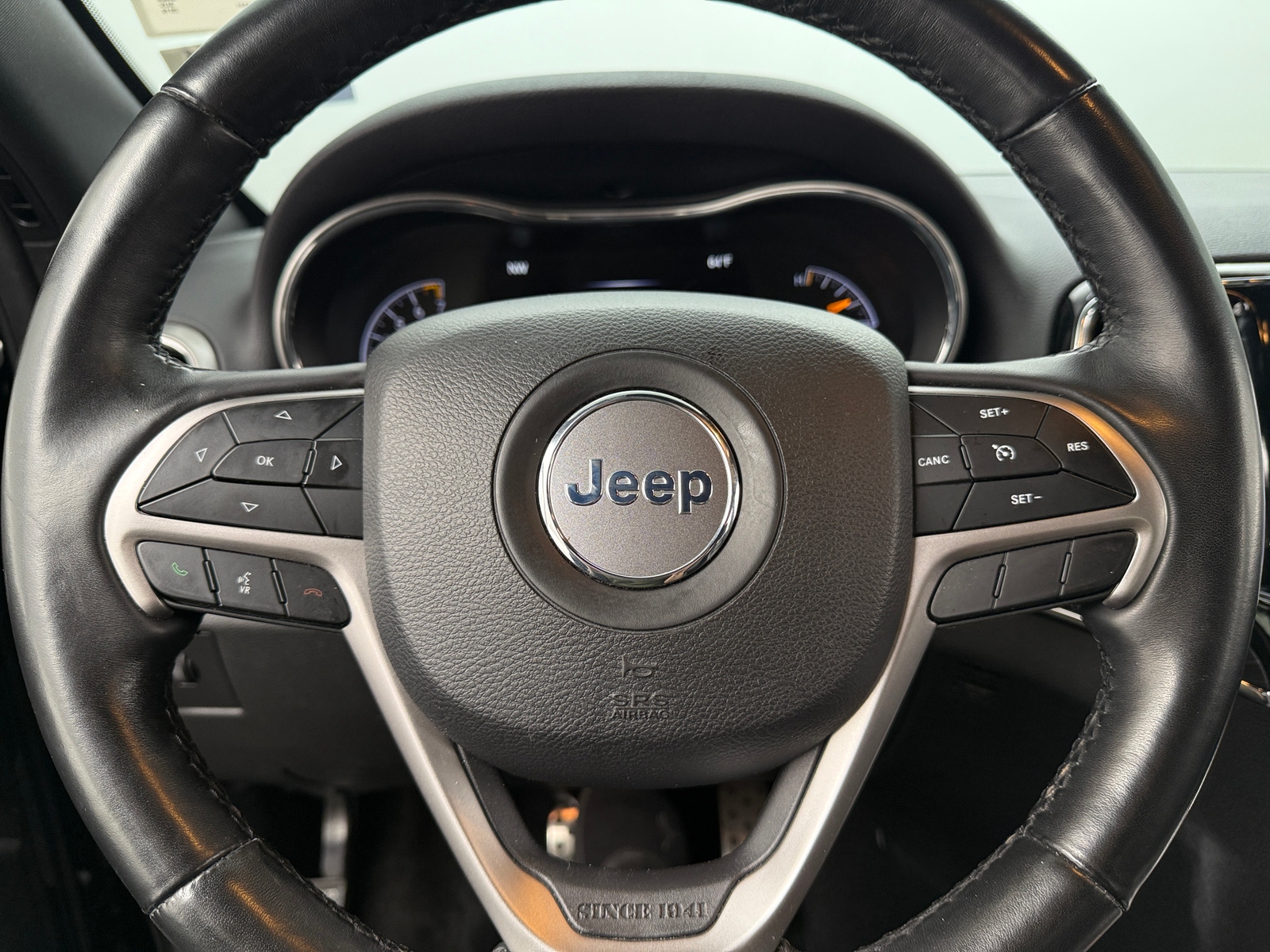 Thumbnail: 2019 Jeep Grand Cherokee - 4