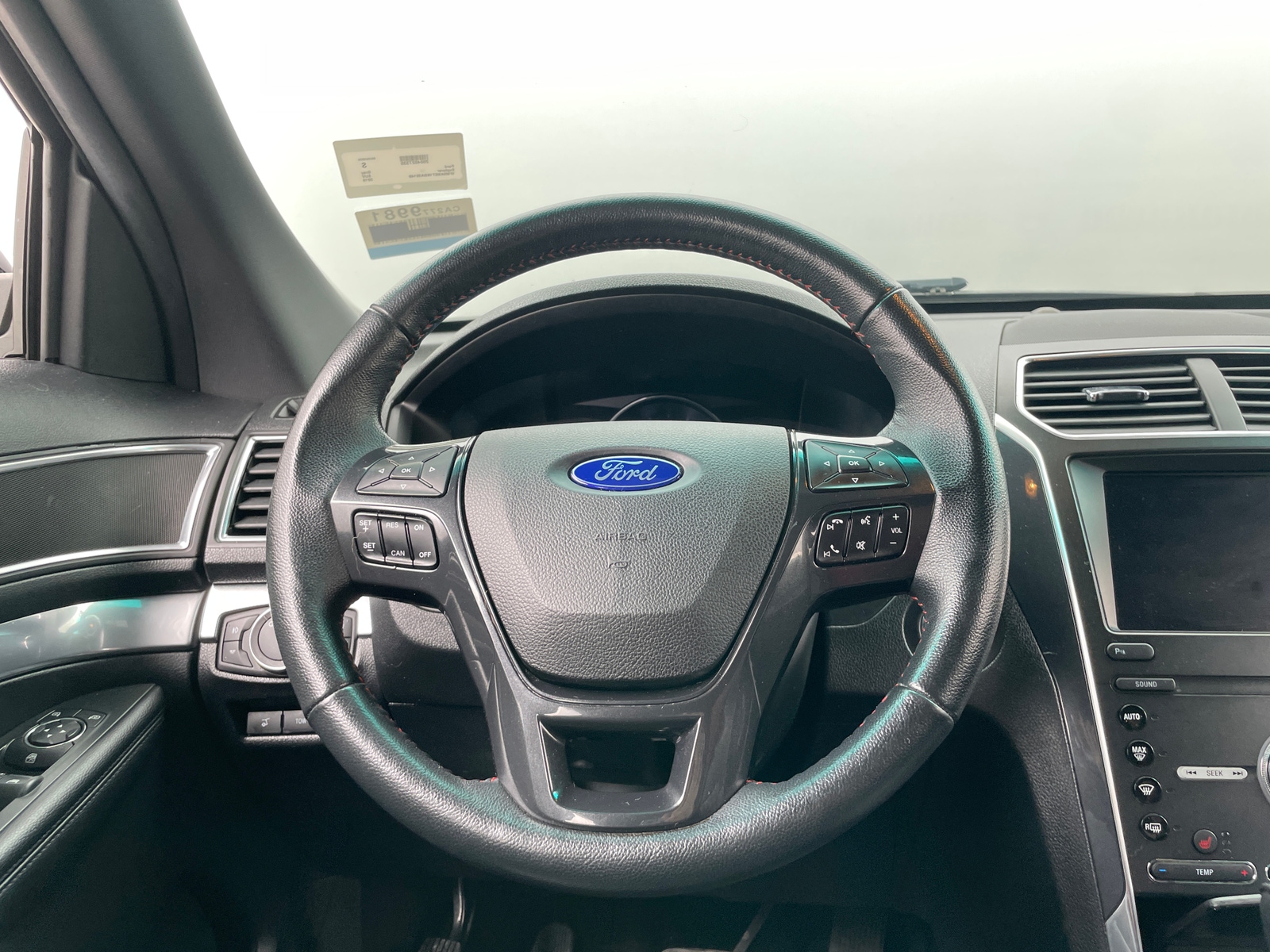 Thumbnail: 2019 Ford Explorer - 4