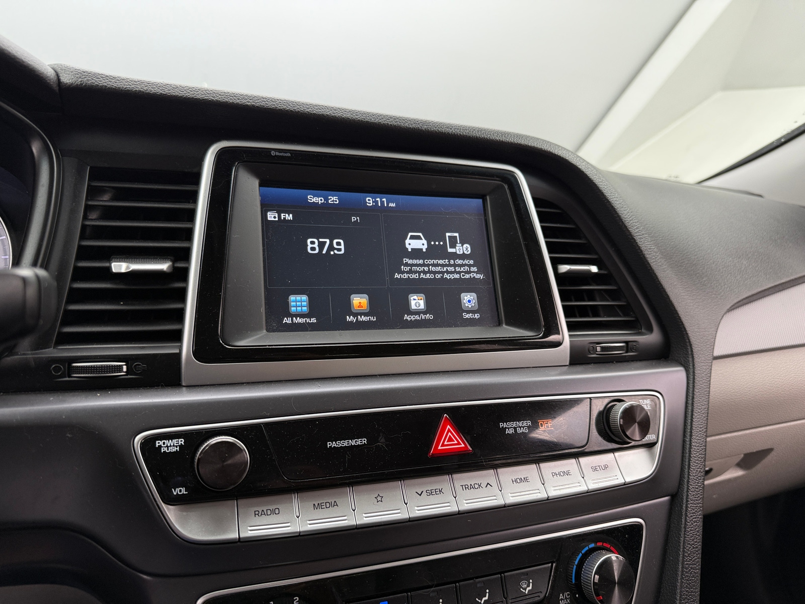 Thumbnail: 2019 Hyundai Sonata - 4