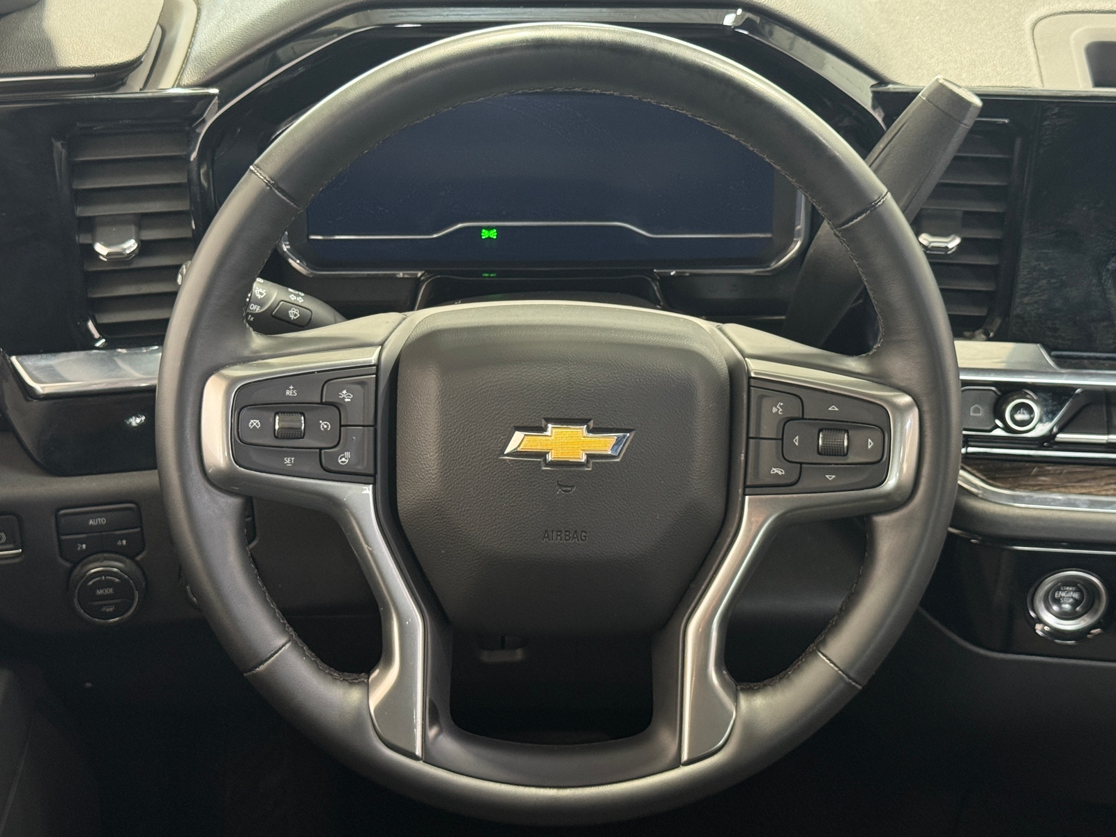 Thumbnail: 2023 Chevrolet Silverado 1500 - 5