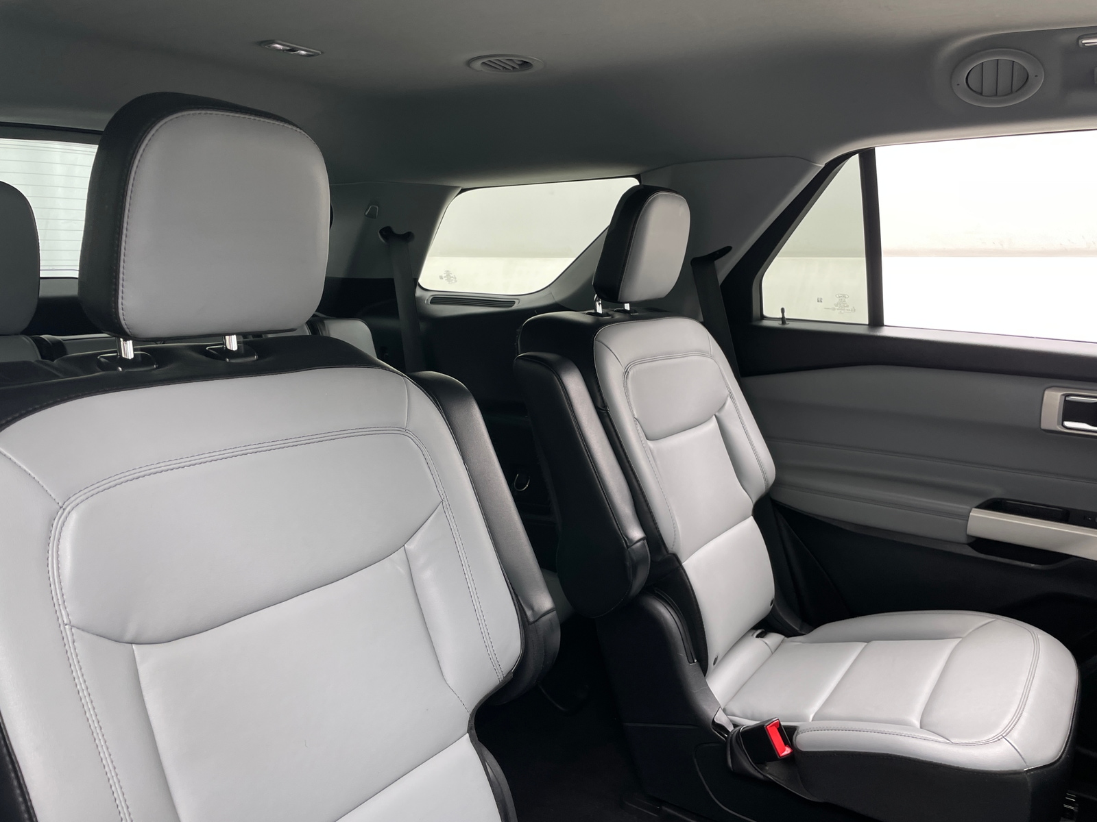 Thumbnail: 2021 Ford Explorer - 6