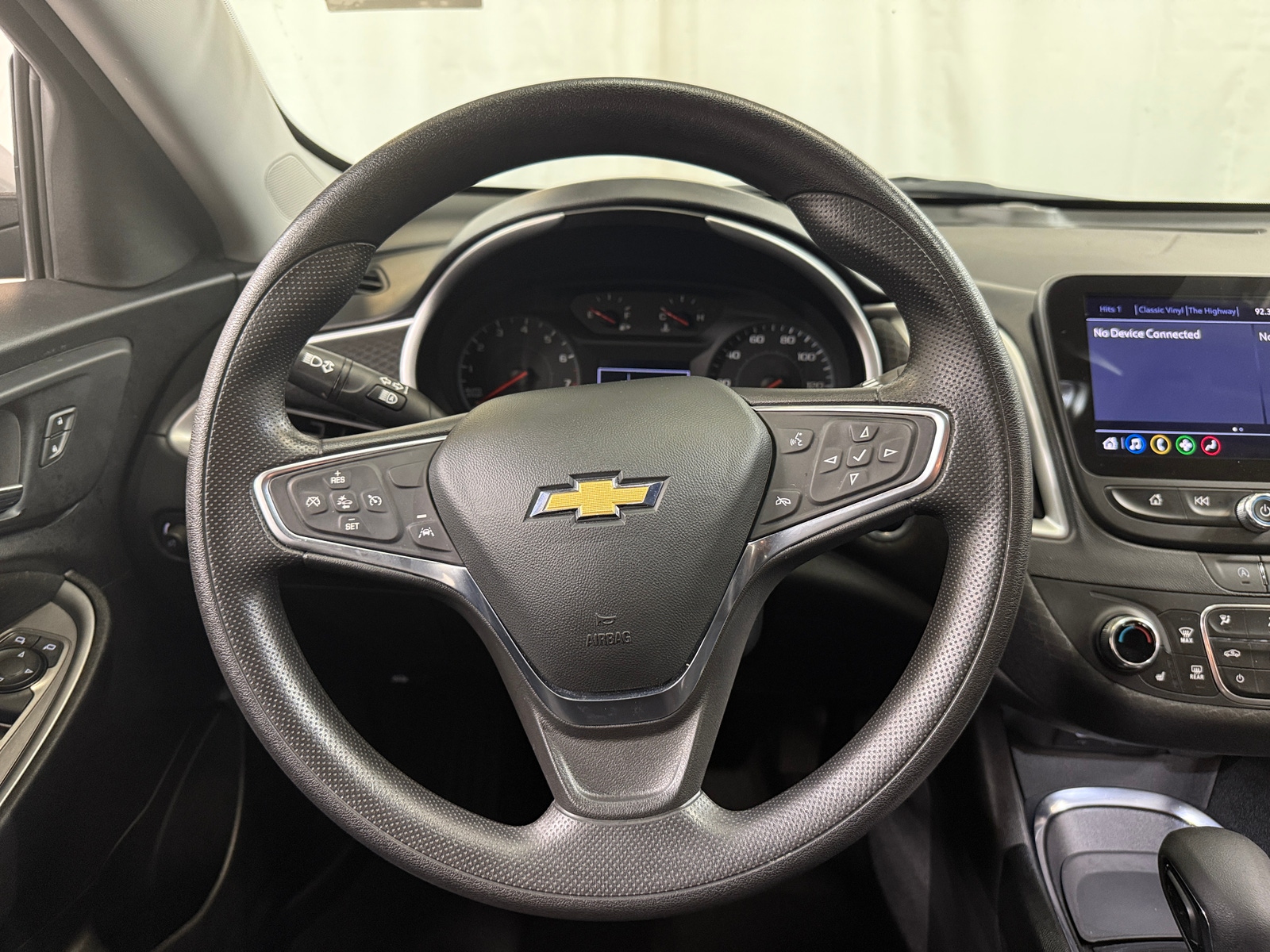 Thumbnail: 2024 Chevrolet Malibu - 5