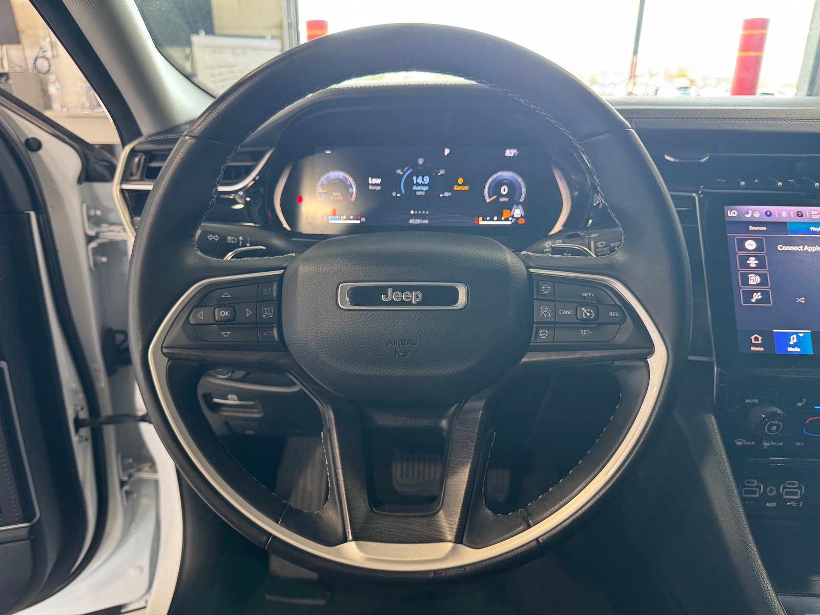 Thumbnail: 2022 Jeep Grand Cherokee L - 4