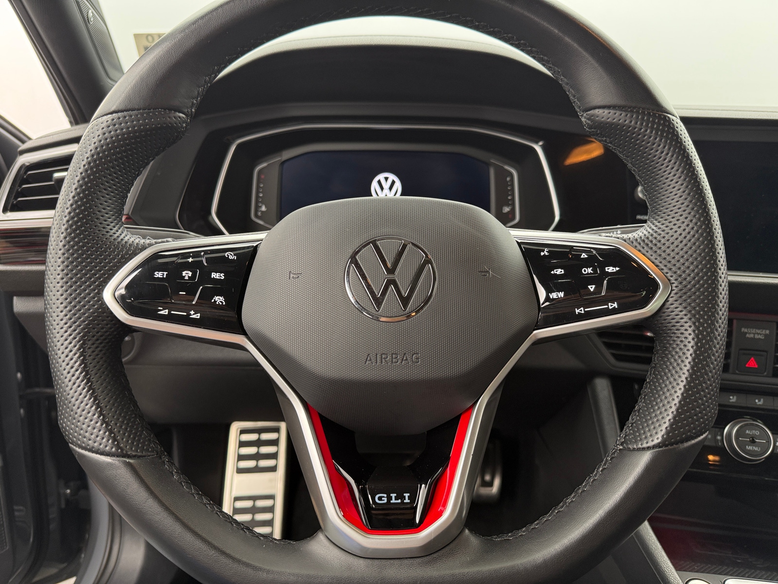 Thumbnail: 2023 Volkswagen Jetta - 4