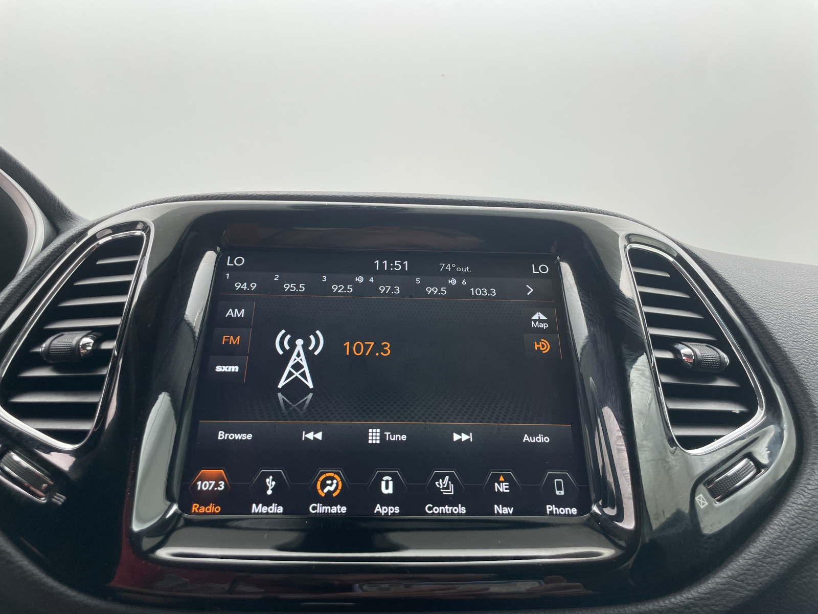 Thumbnail: 2019 Jeep Compass - 3