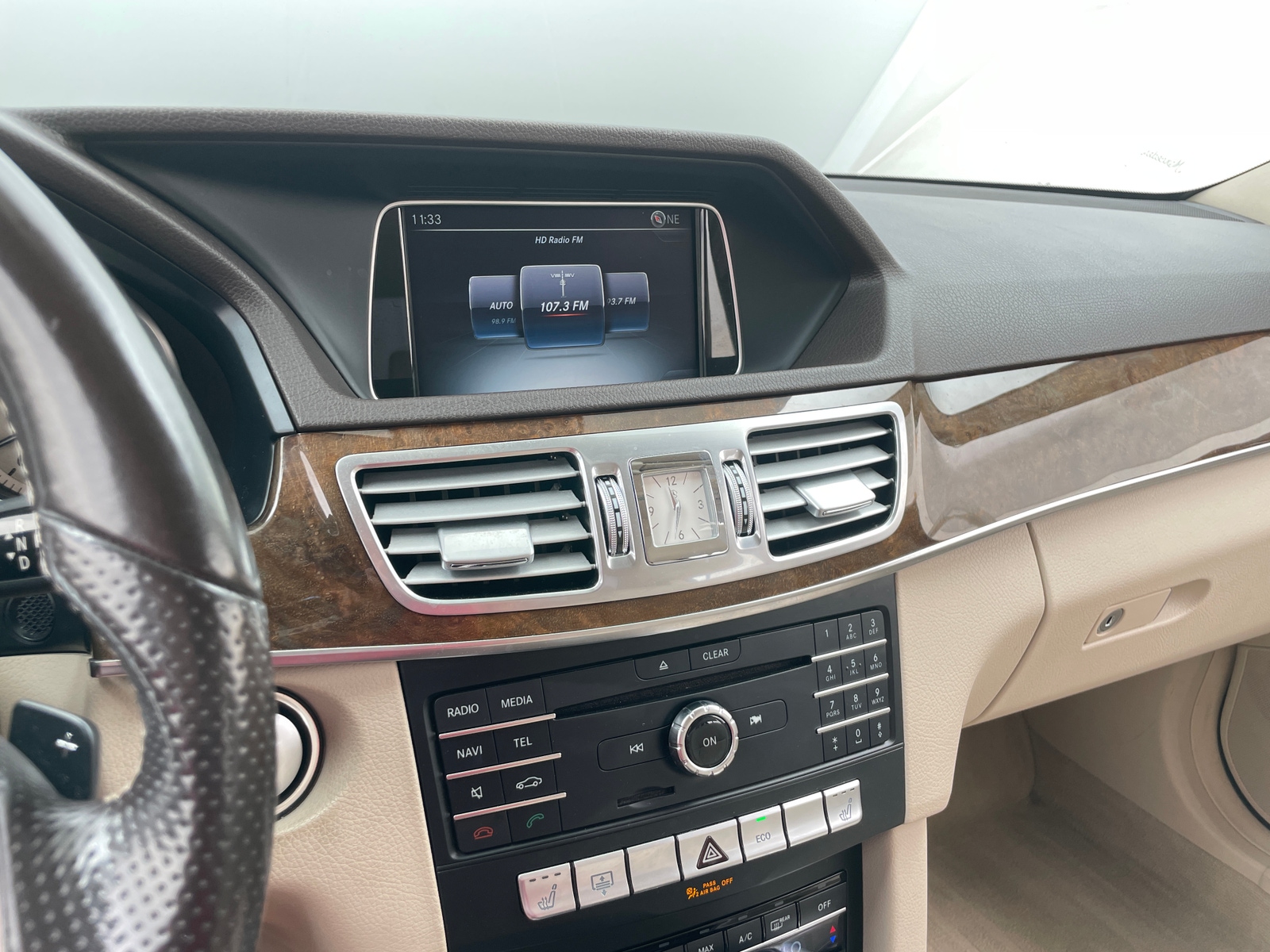 Thumbnail: 2016 Mercedes-Benz E-Class - 3