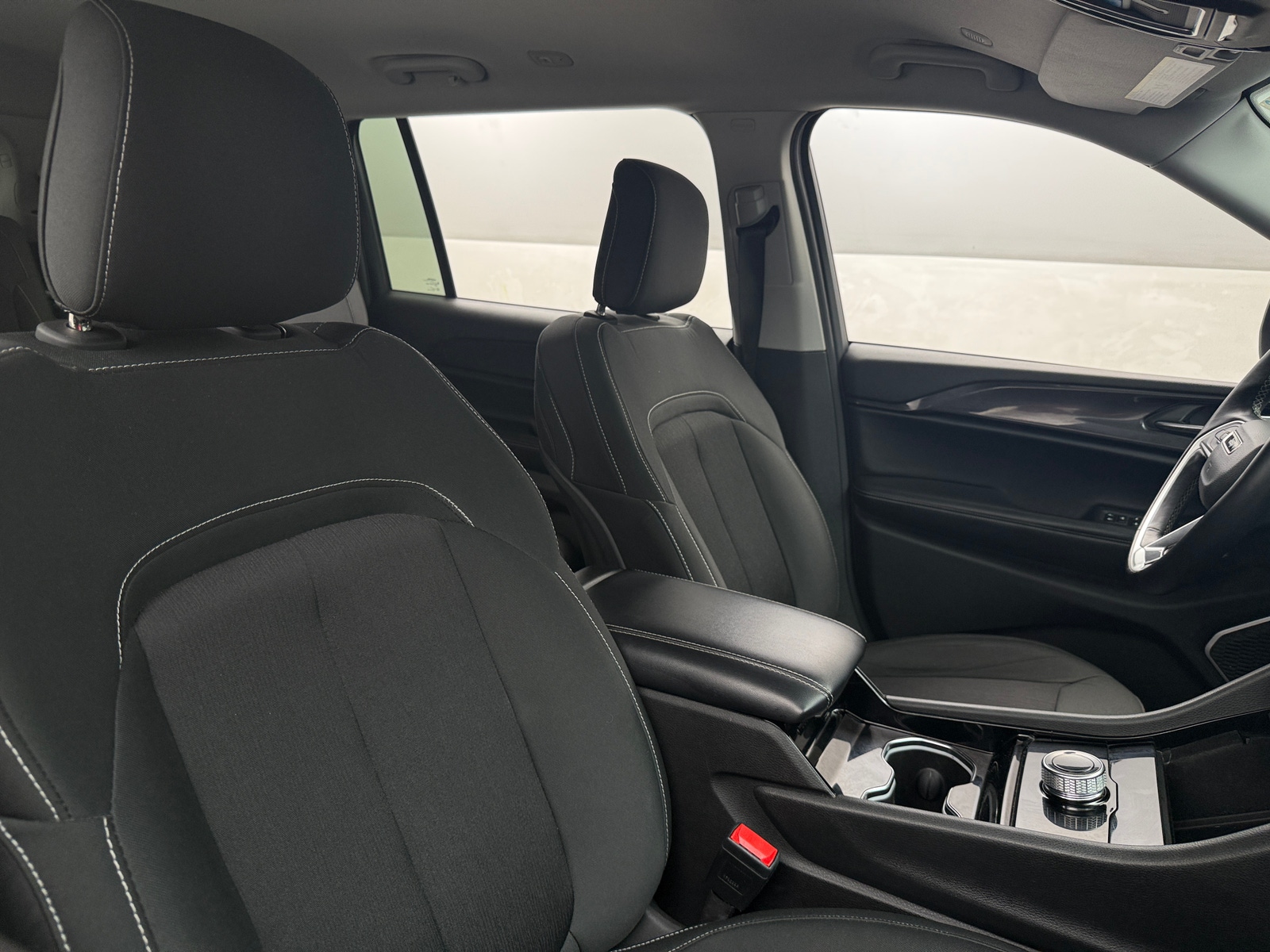Thumbnail: 2022 Jeep Grand Cherokee L - 2