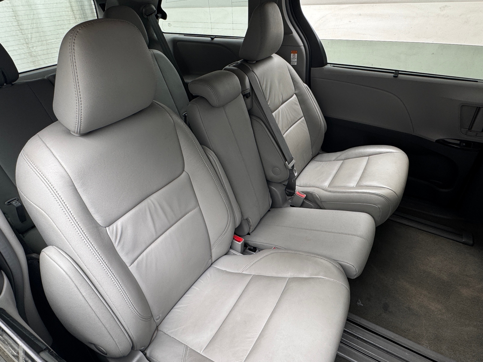 Thumbnail: 2018 Toyota Sienna - 5