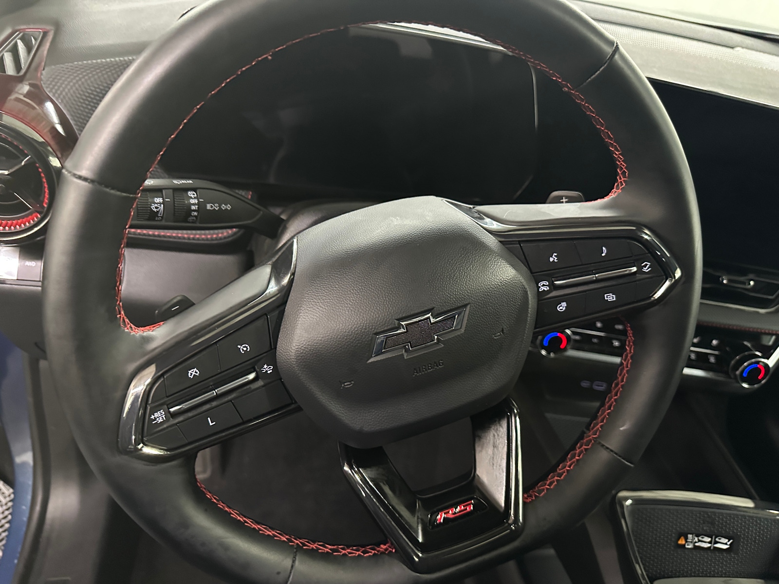 Thumbnail: 2025 Chevrolet Equinox - 4
