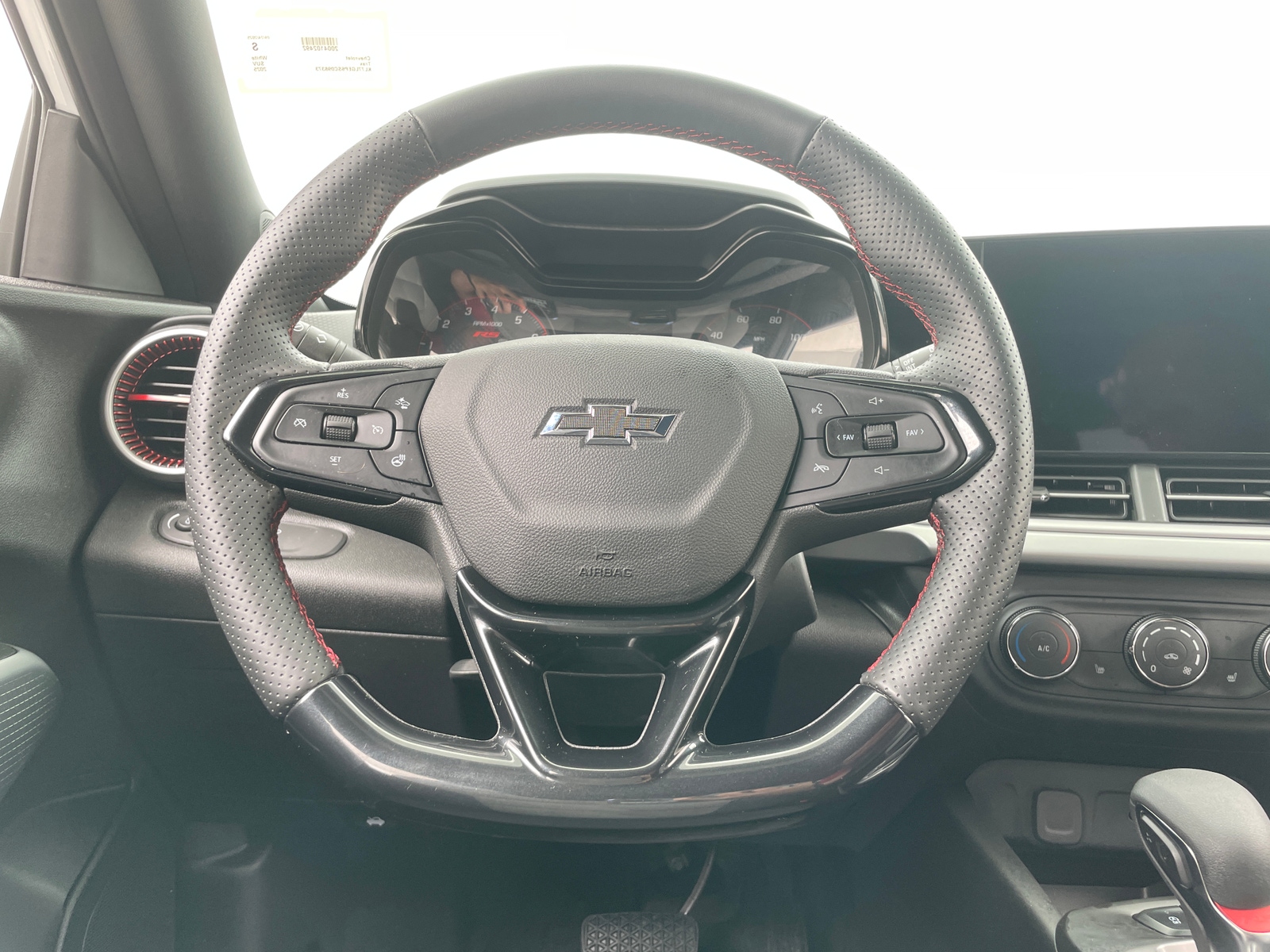 Thumbnail: 2025 Chevrolet Trax - 5
