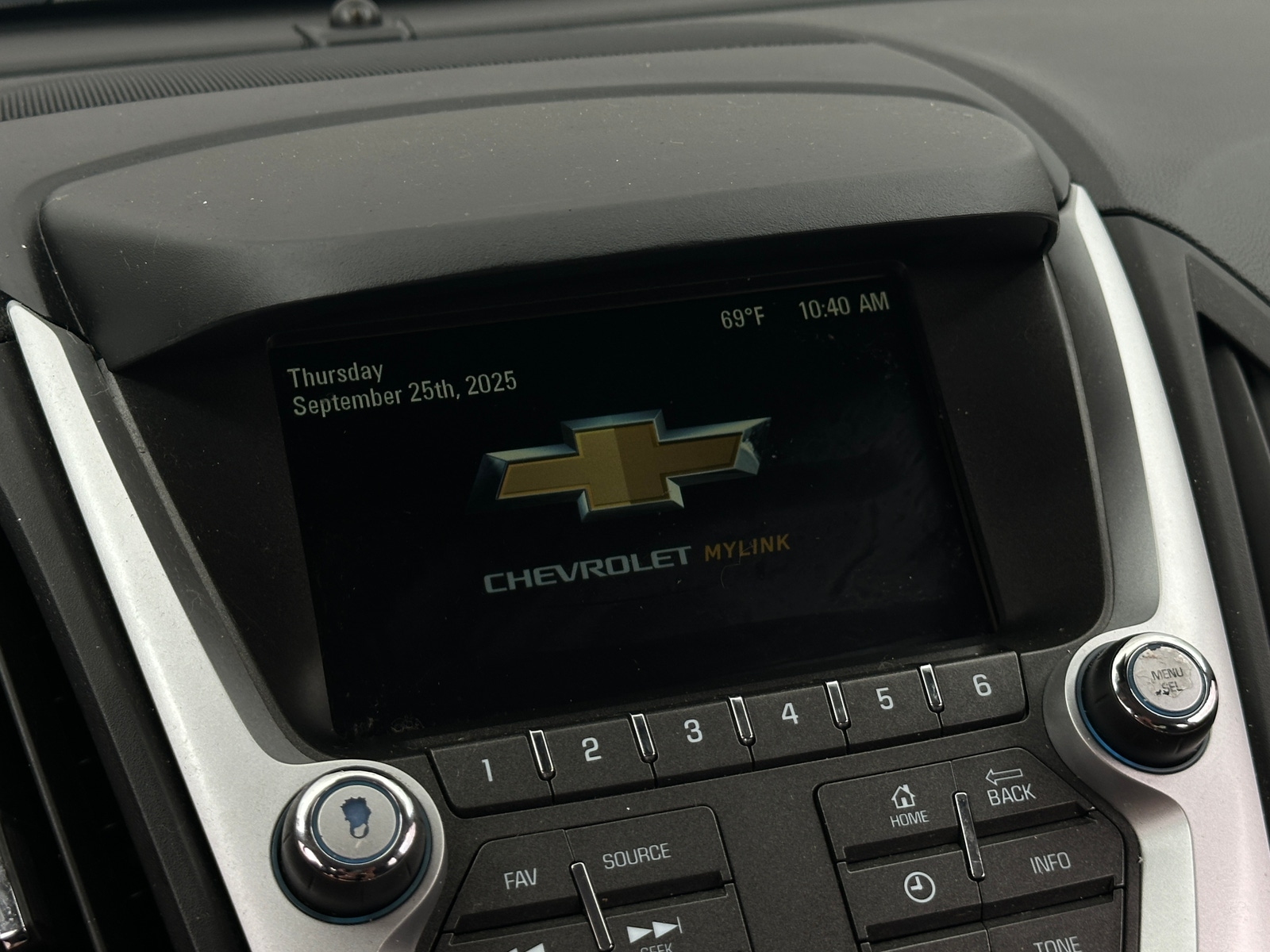 Thumbnail: 2017 Chevrolet Equinox - 4