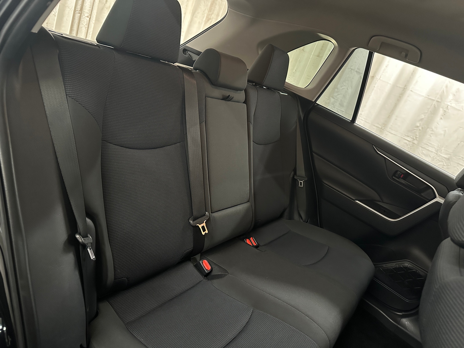 Thumbnail: 2019 Toyota RAV4 - 6