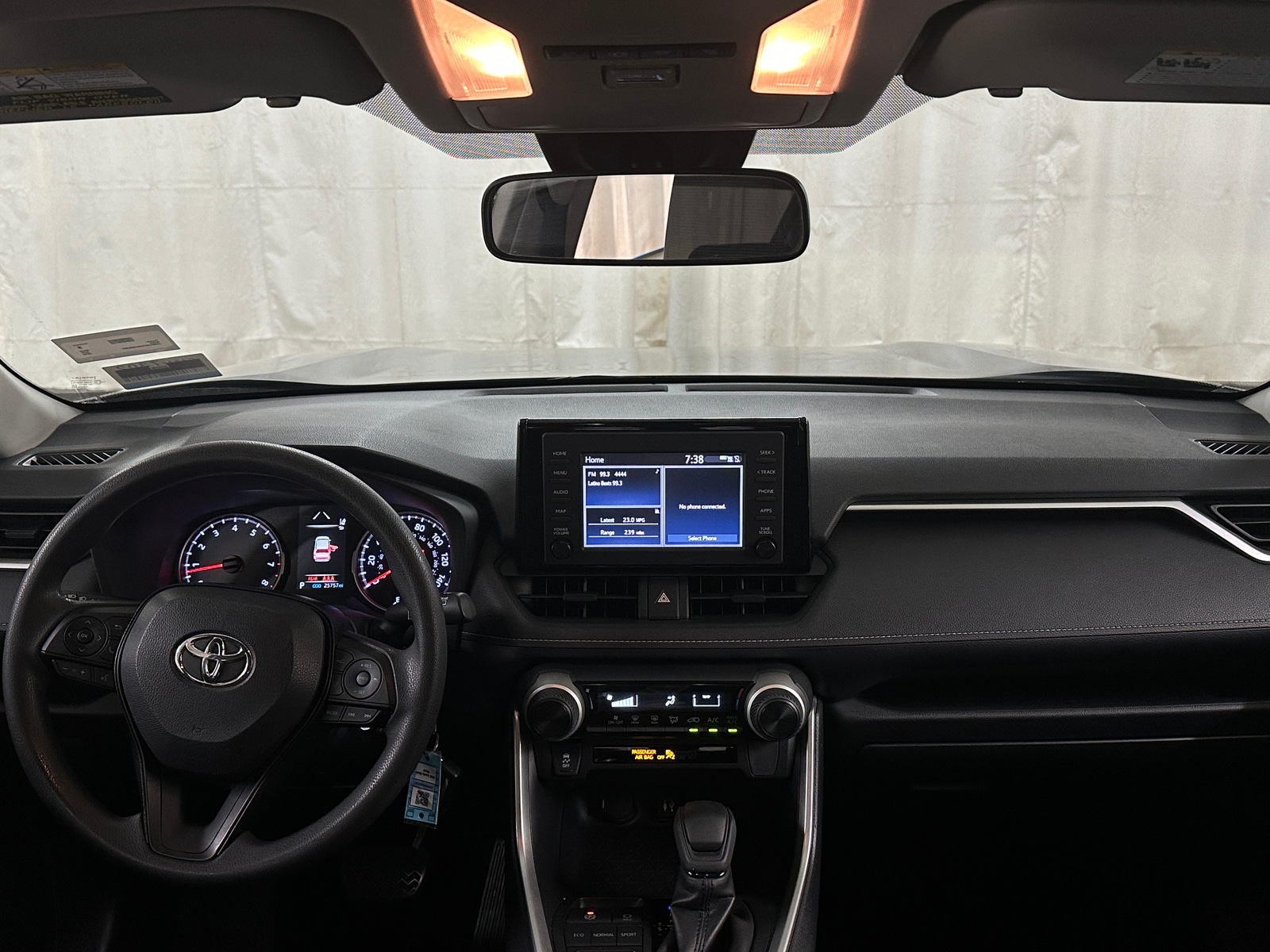 Thumbnail: 2019 Toyota RAV4 - 3